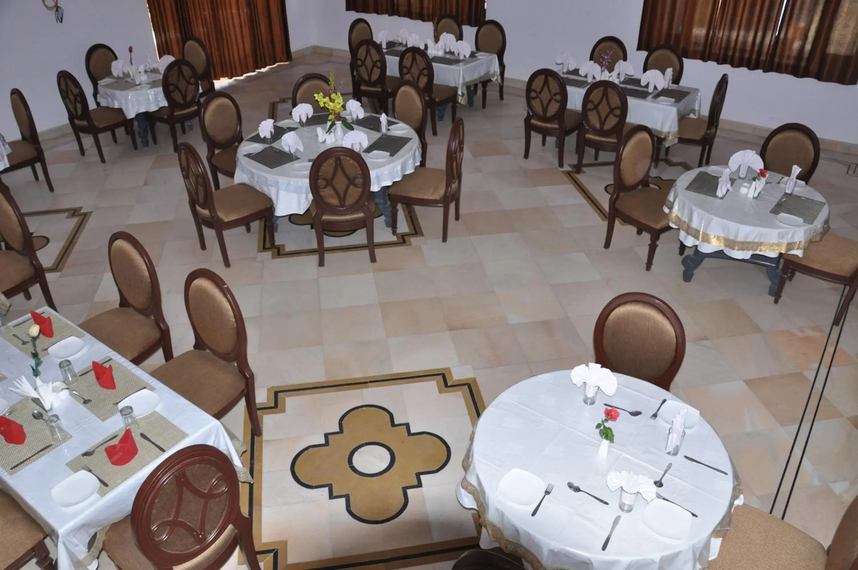 Restaurant/places to eat in Kurja Resort Restaurant/places to eat in Kurja Resort