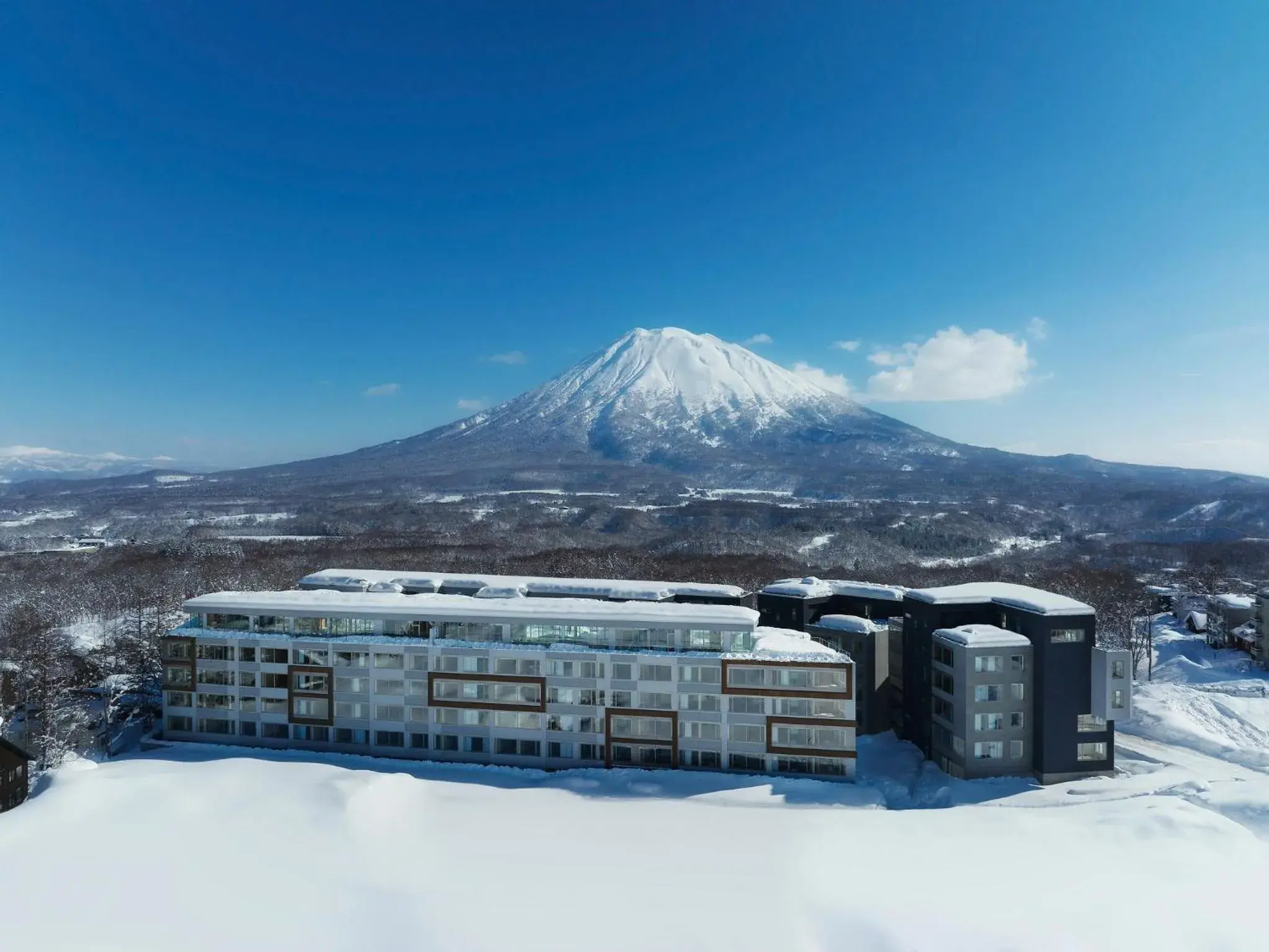 Property building in Setsu Niseko Property building in Setsu Niseko
