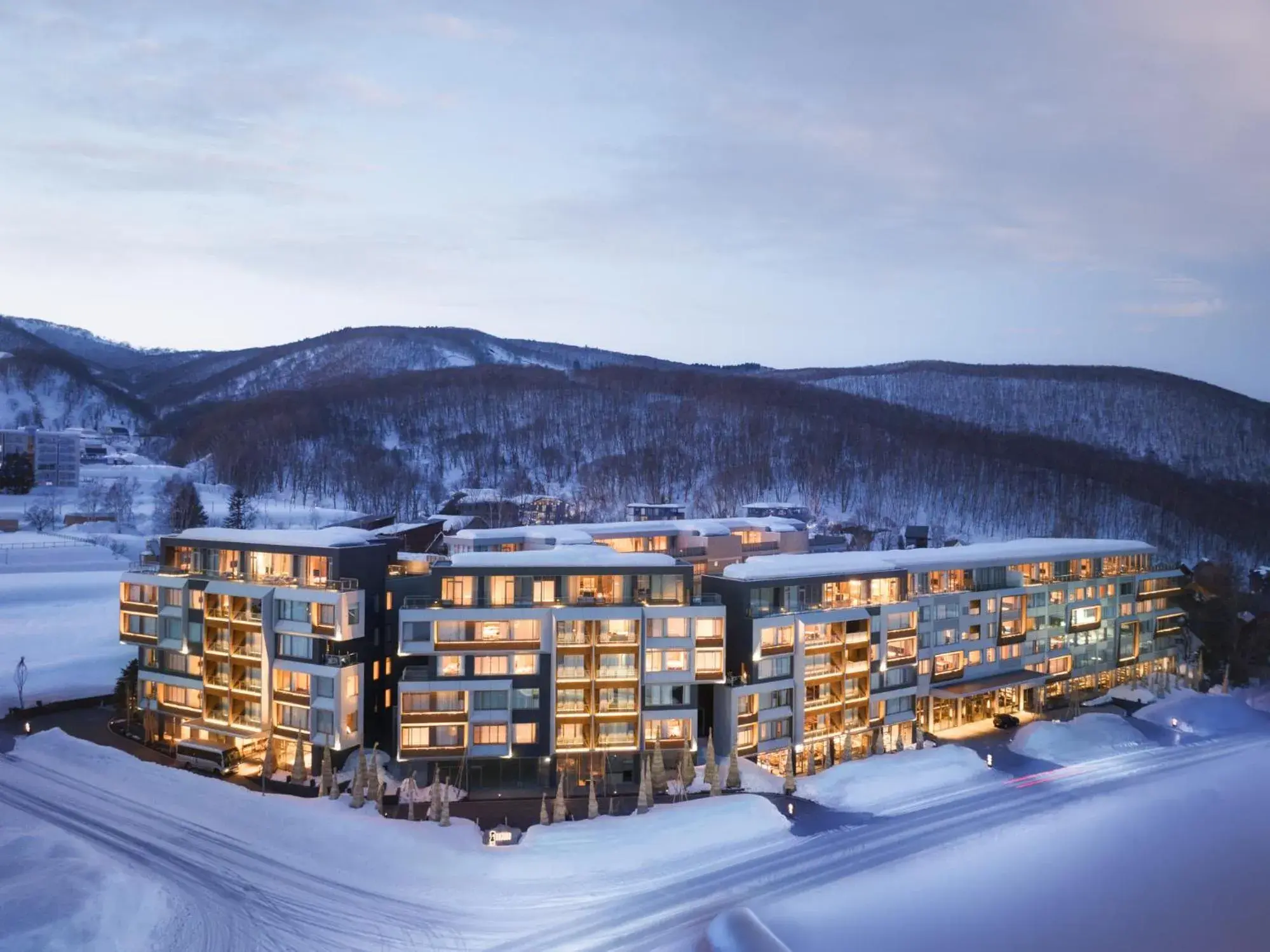Property building in Setsu Niseko Property building in Setsu Niseko