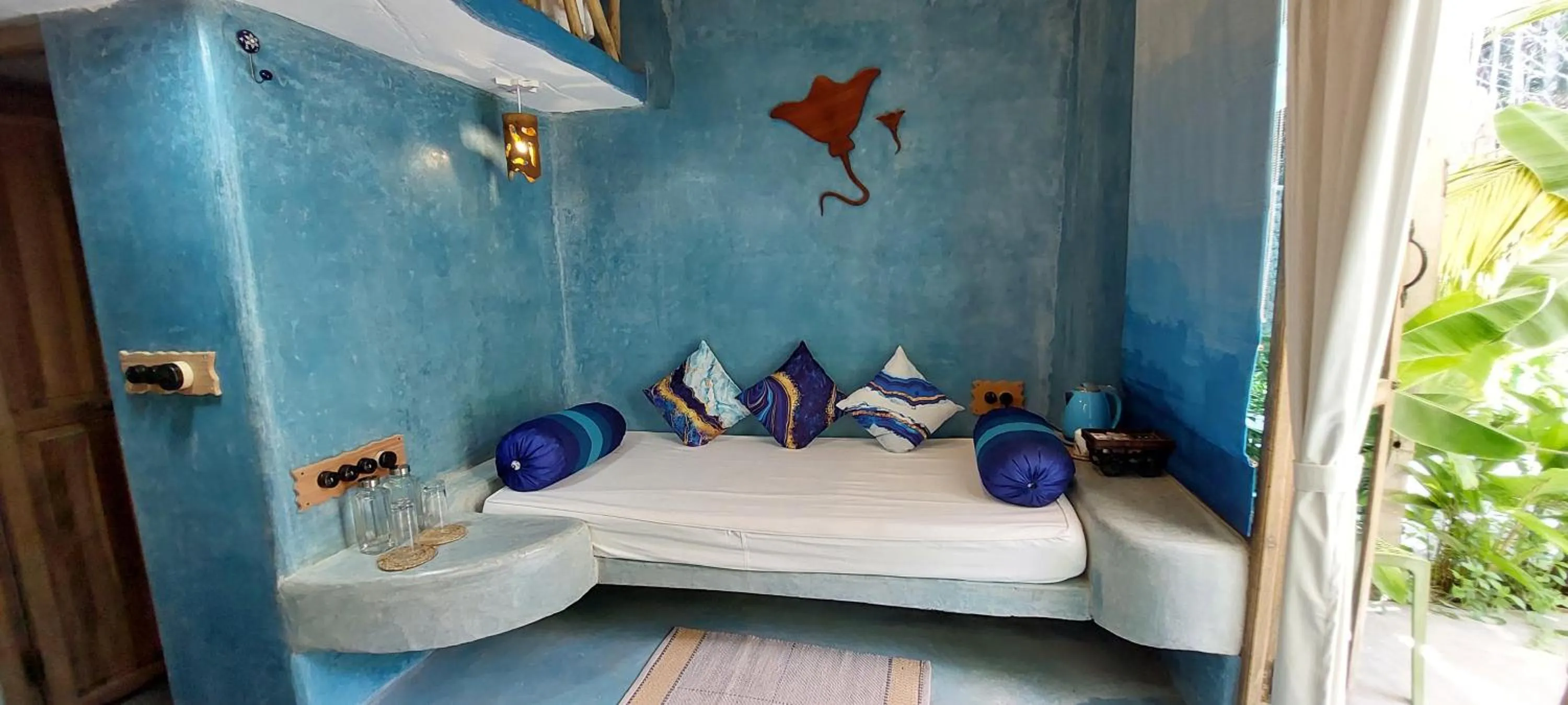 Seating area, Bed in Matsya