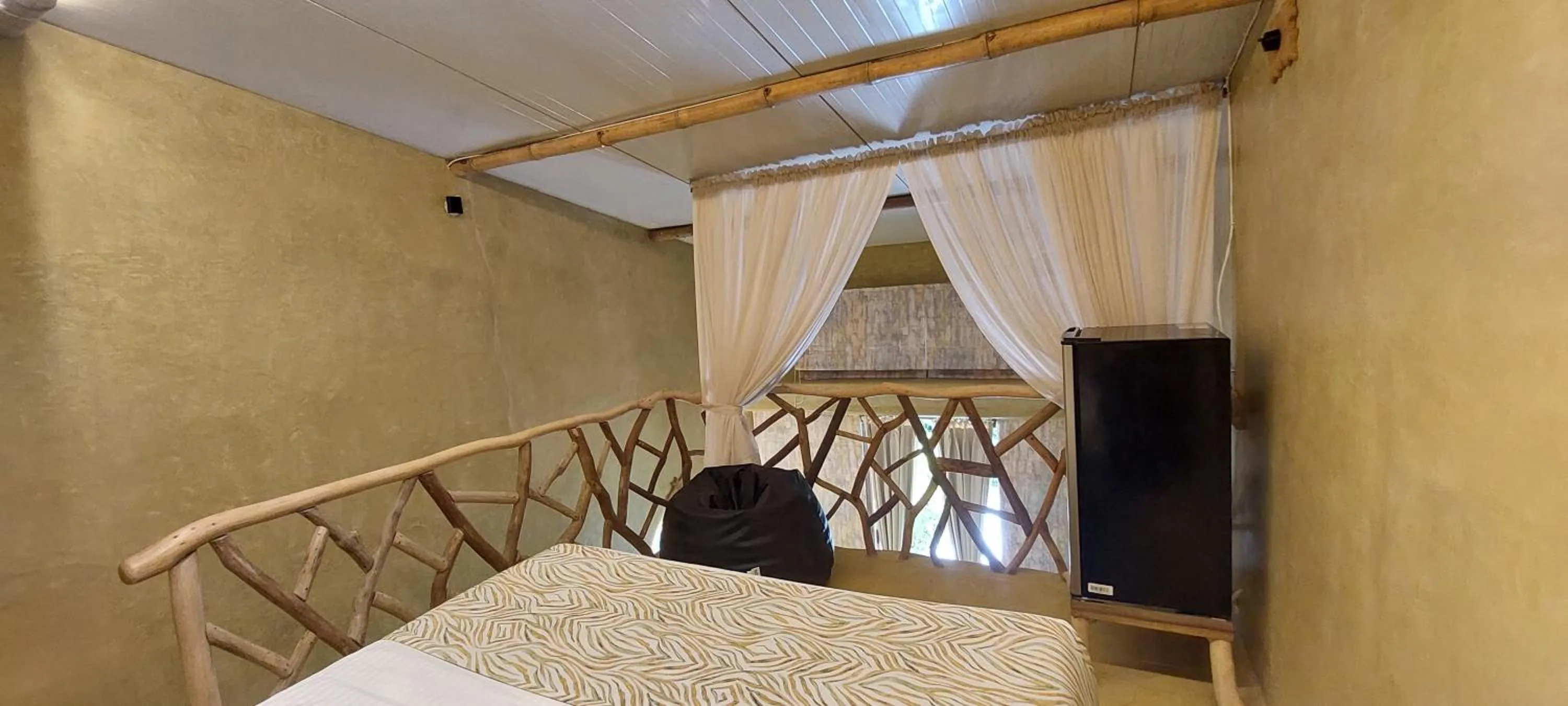 Bedroom, Bed in Matsya