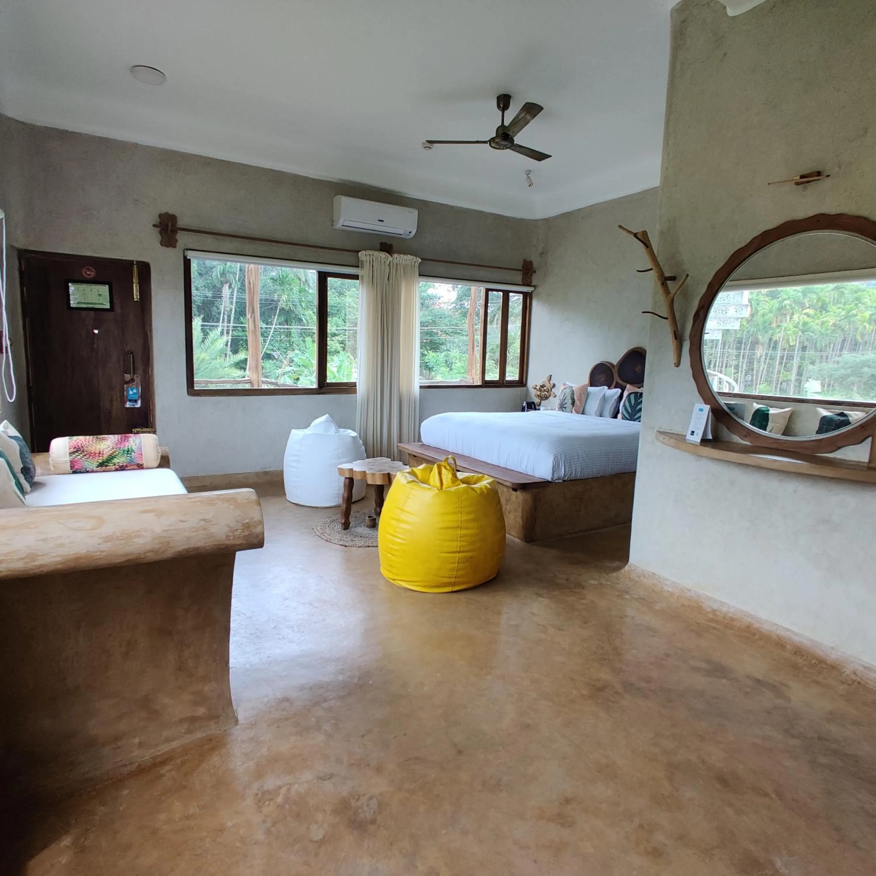 Seating area, Bed in Matsya