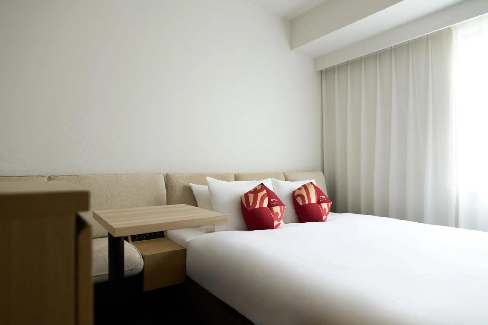 Photo of the whole room, Bed in OMO3 Tokyo Akasaka by Hoshino Resort