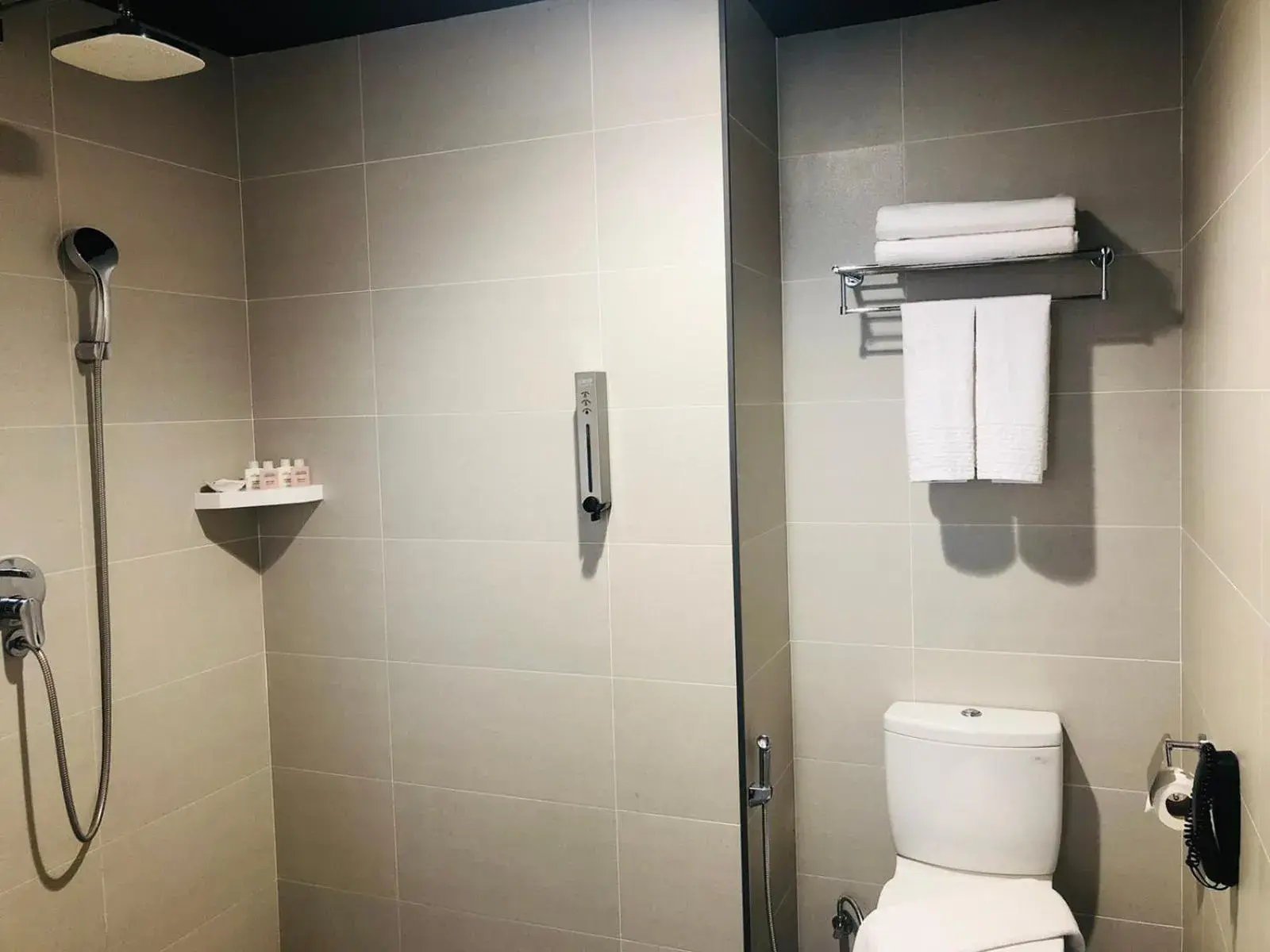 Bathroom in Sayarsan Hotel Yangon Bathroom in Sayarsan Hotel Yangon