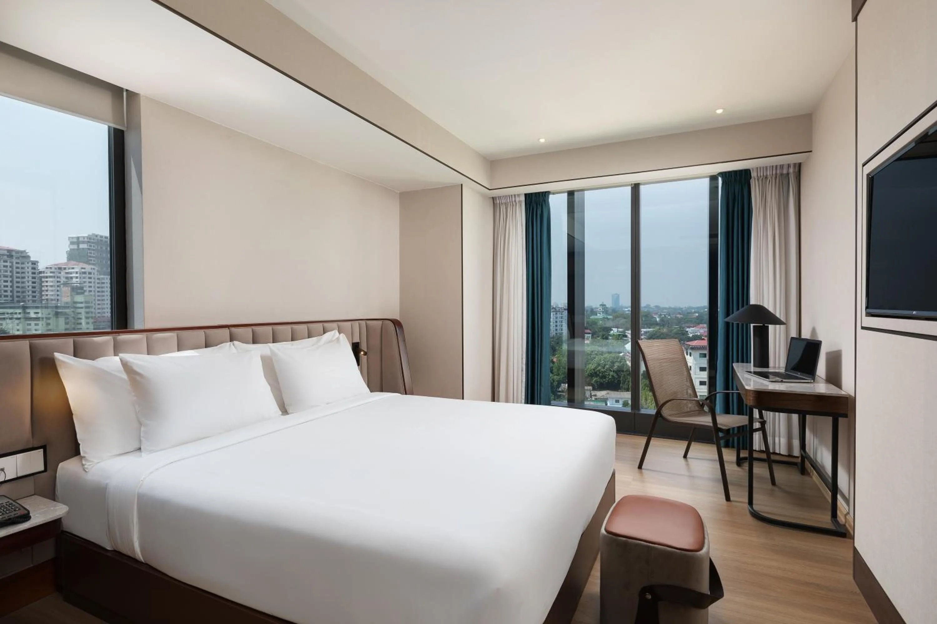 Bedroom, Bed in Sayarsan Hotel Yangon