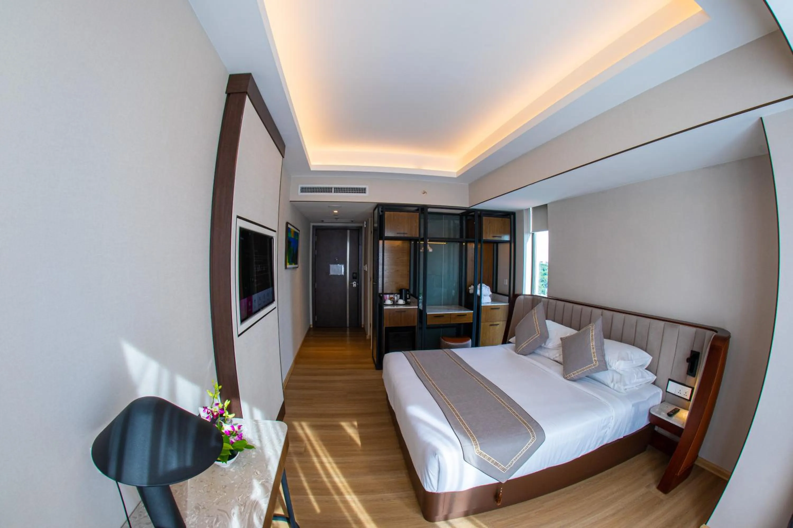 Bedroom, Bed in Sayarsan Hotel Yangon