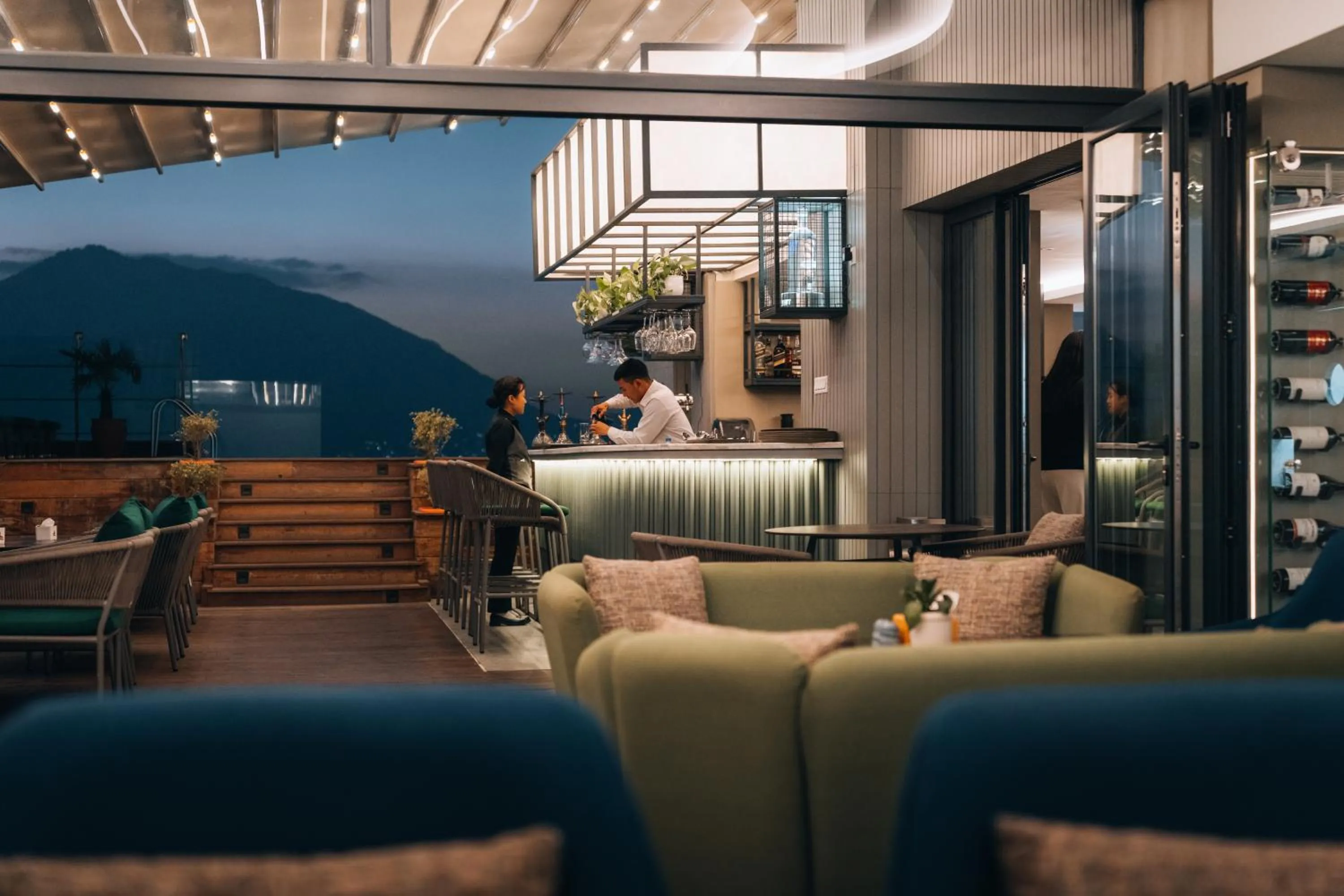 Restaurant/places to eat in Hotel Shambala