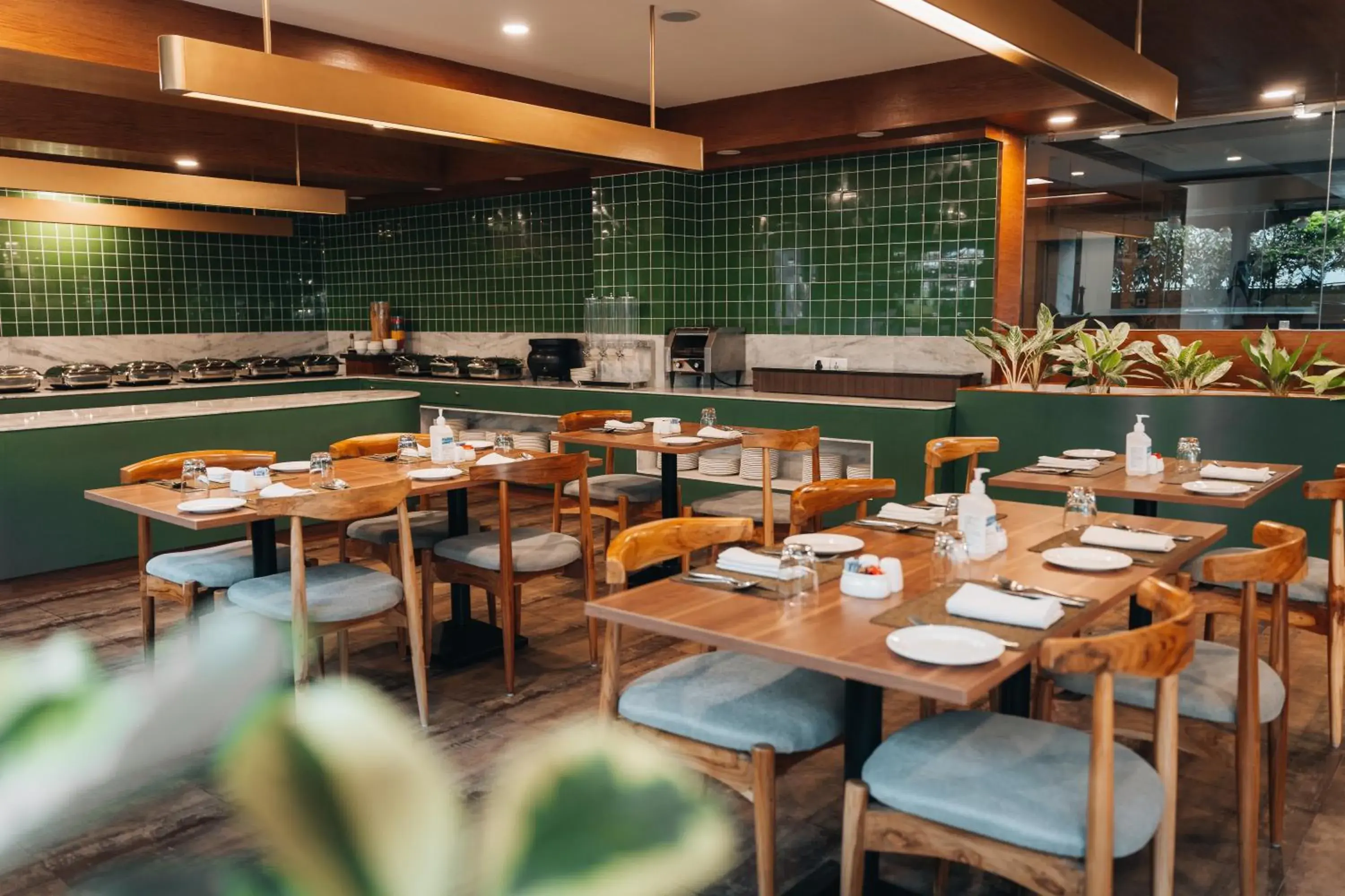 Restaurant/places to eat in Hotel Shambala Restaurant/places to eat in Hotel Shambala