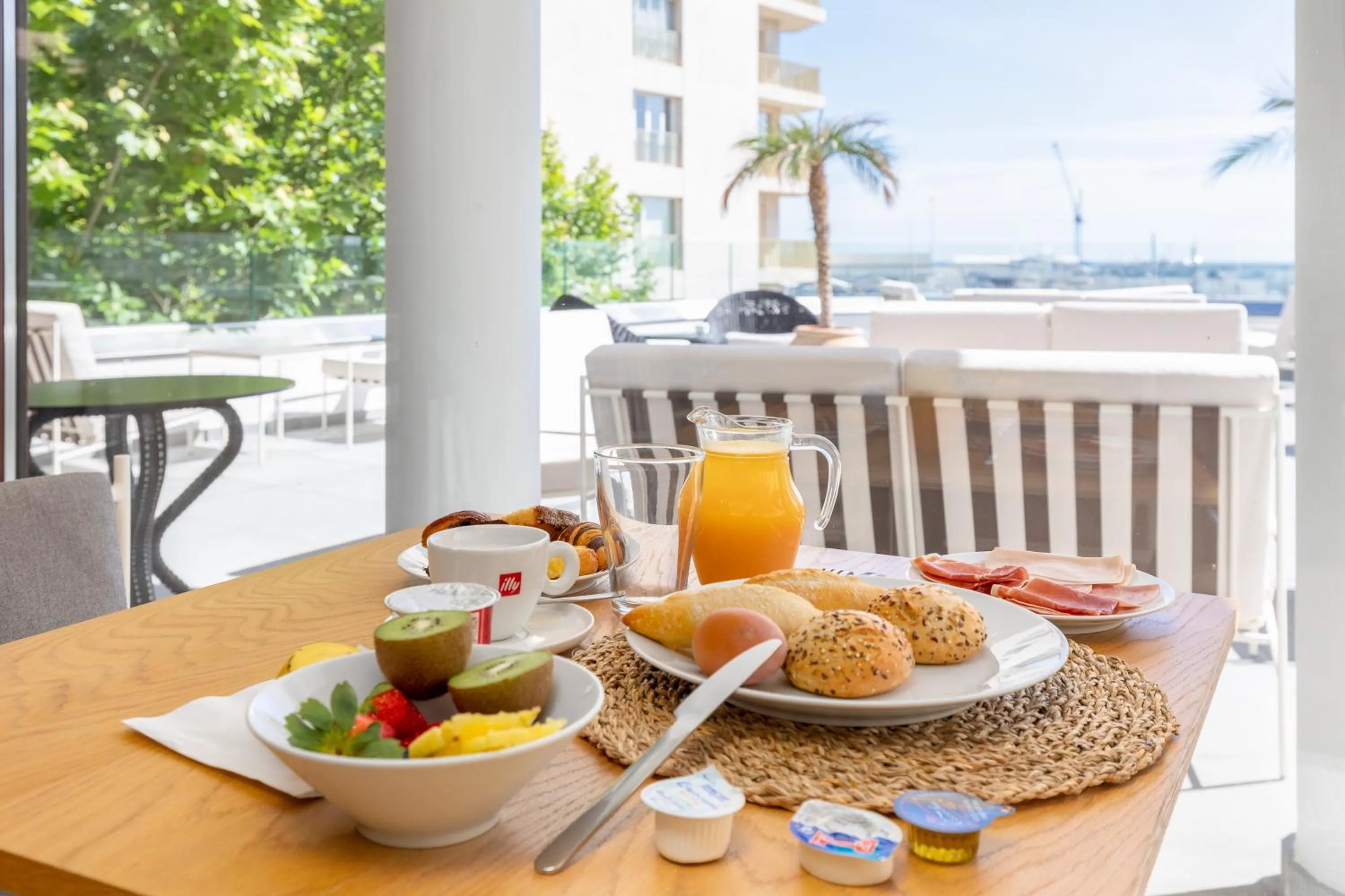 Breakfast in Maison Marineta
