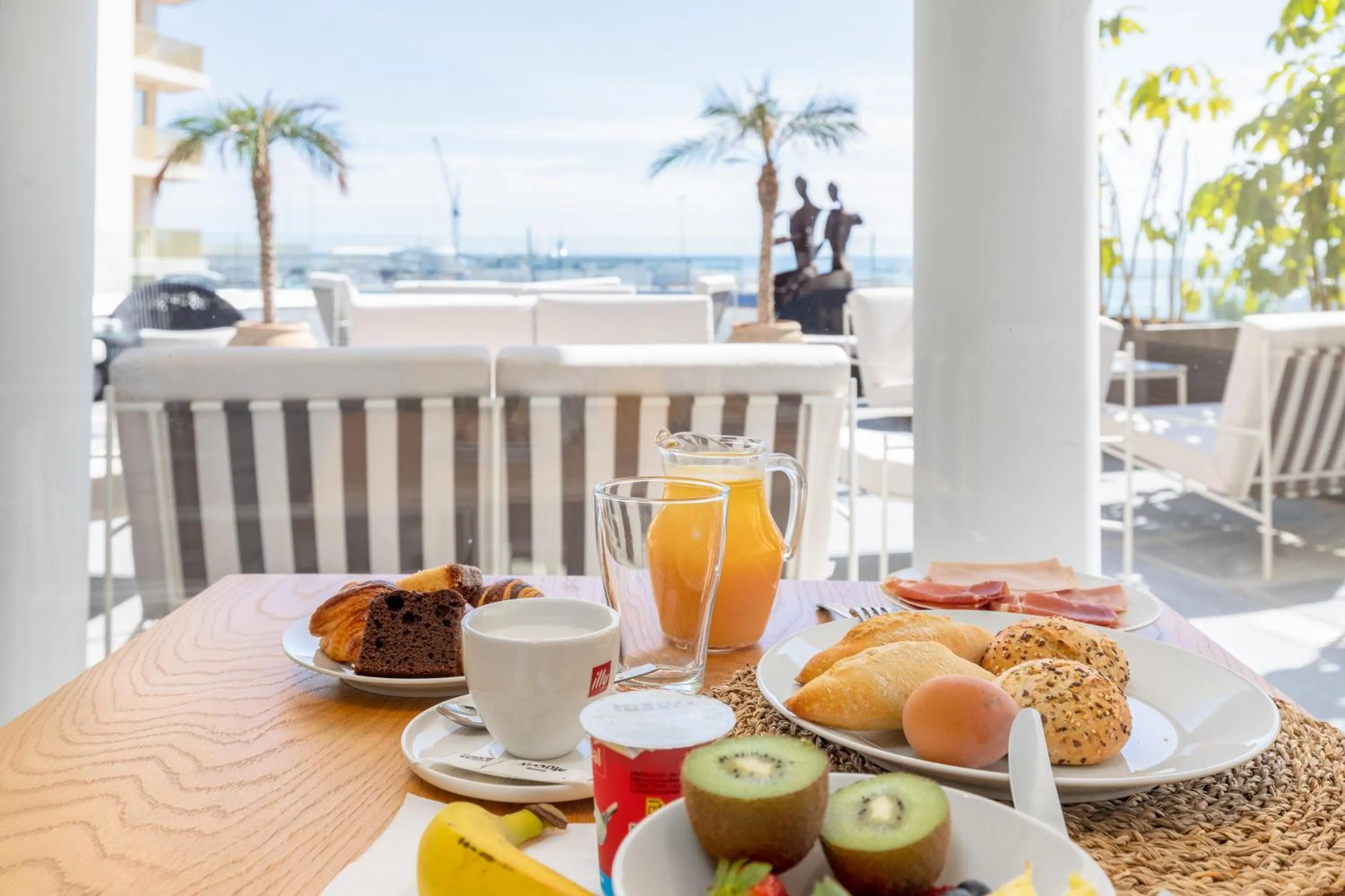 Breakfast in Maison Marineta