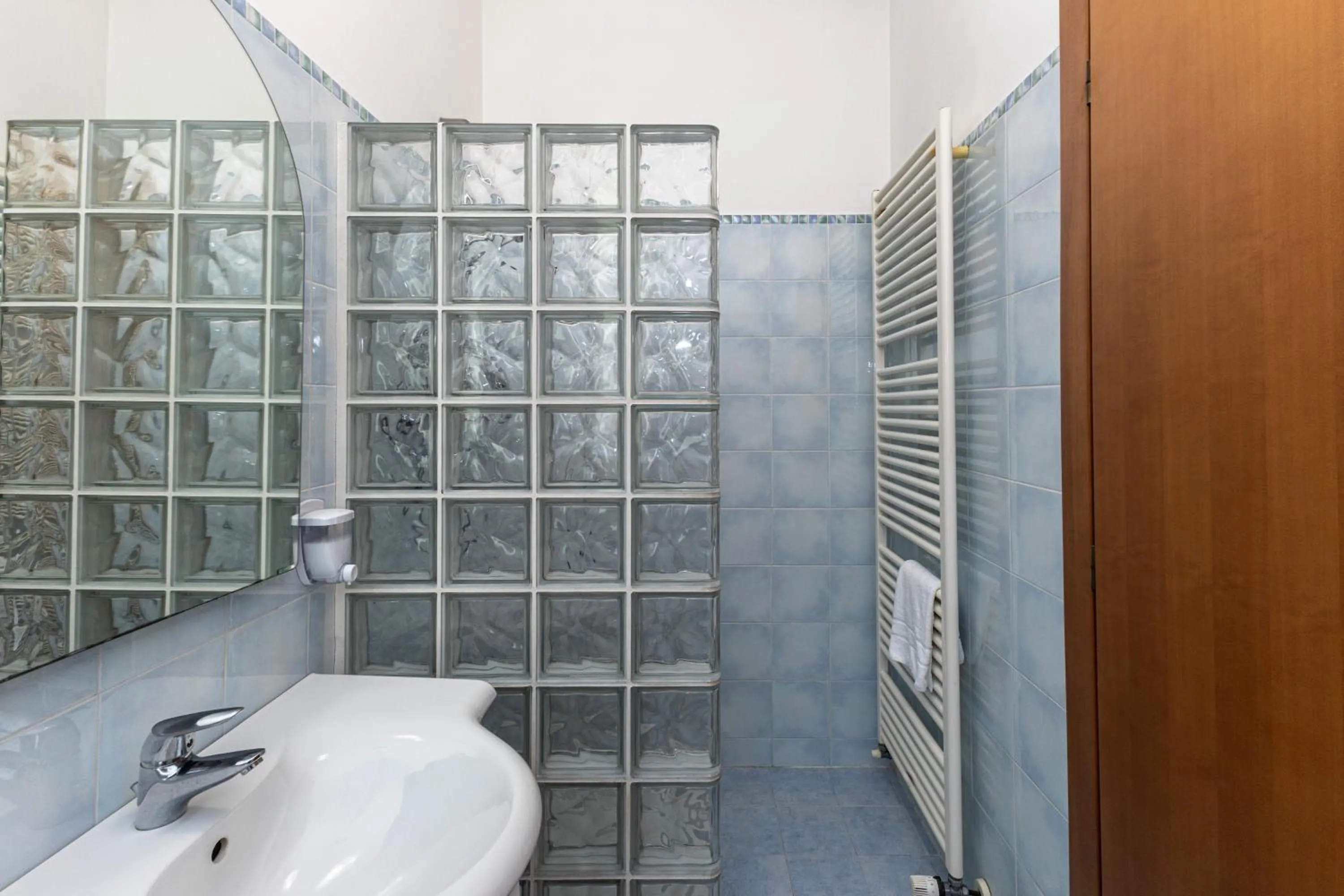 Bathroom in Hotel Valentino