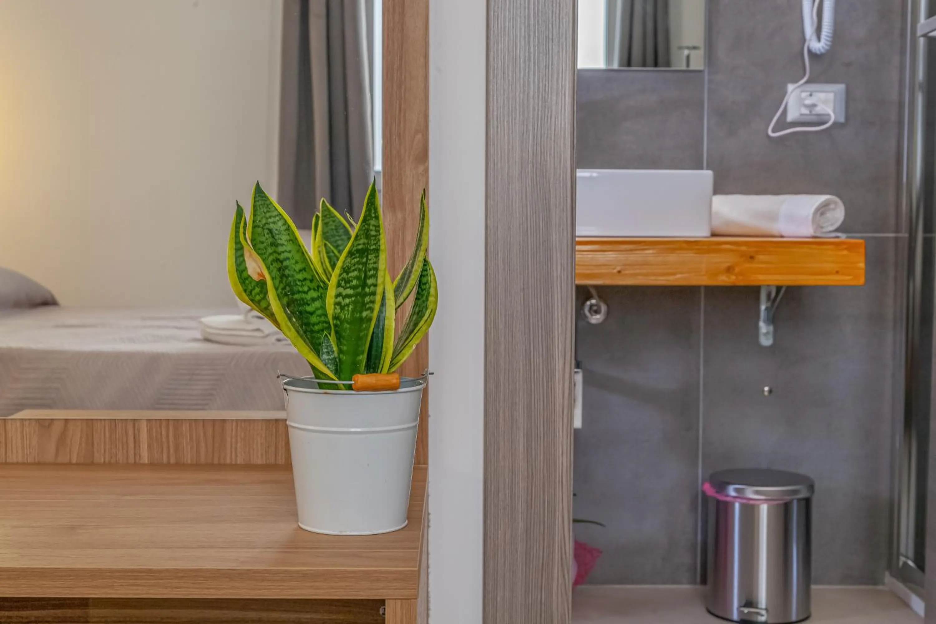 Decorative detail, Bed in Isgrò Rooms