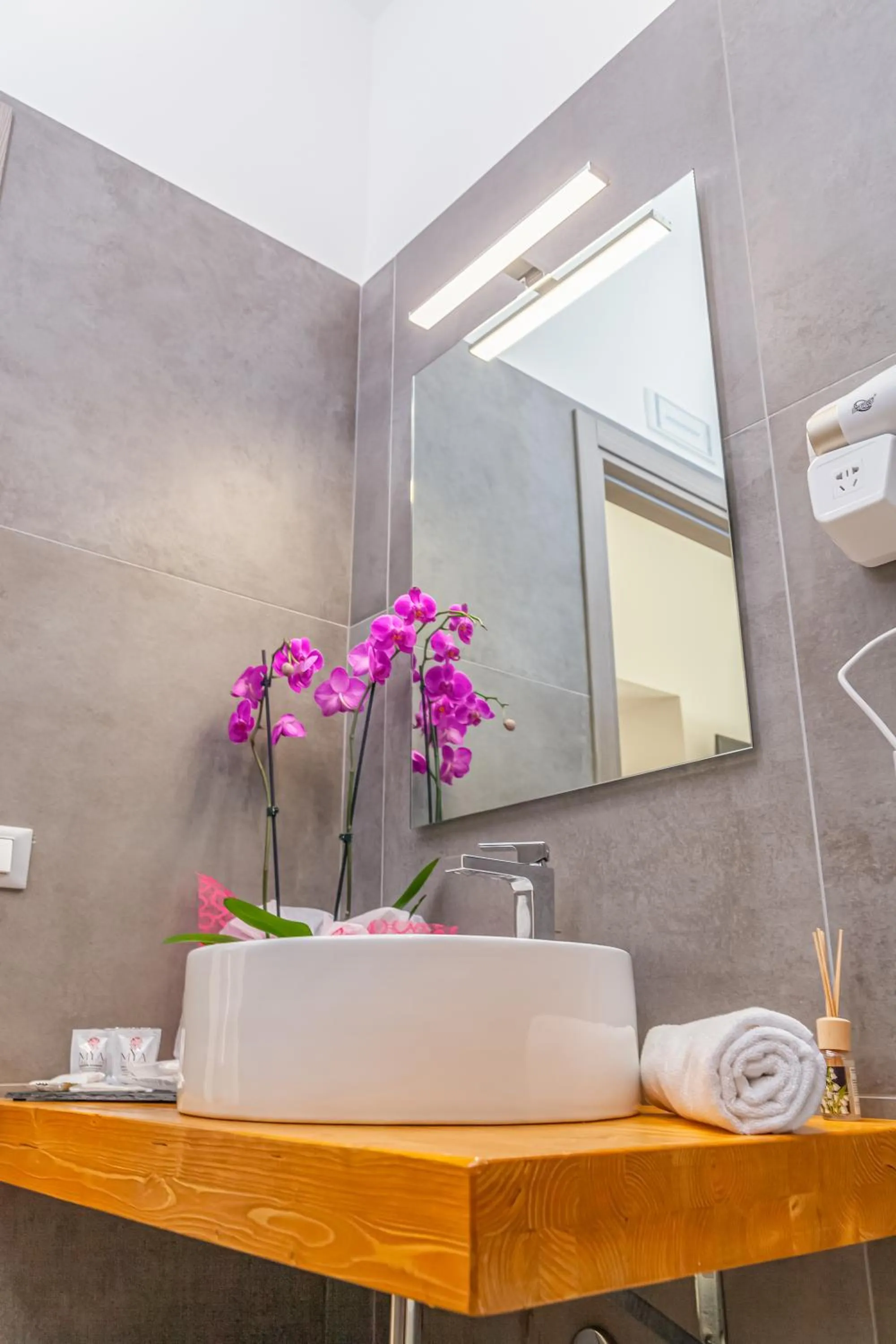 Decorative detail in Isgrò Rooms