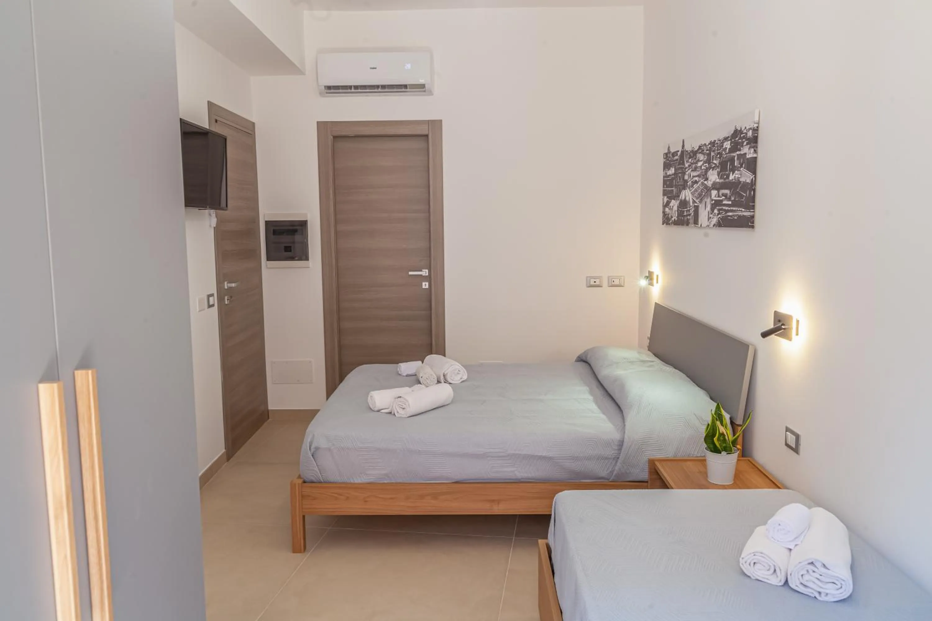 Bedroom, Bed in Isgrò Rooms