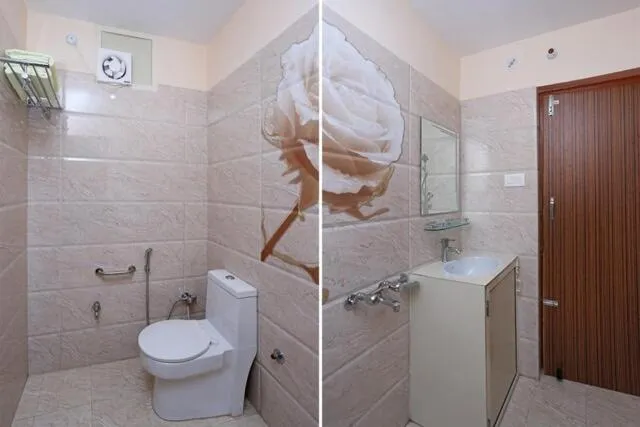 Bathroom in Upvan Guest House and Residence
