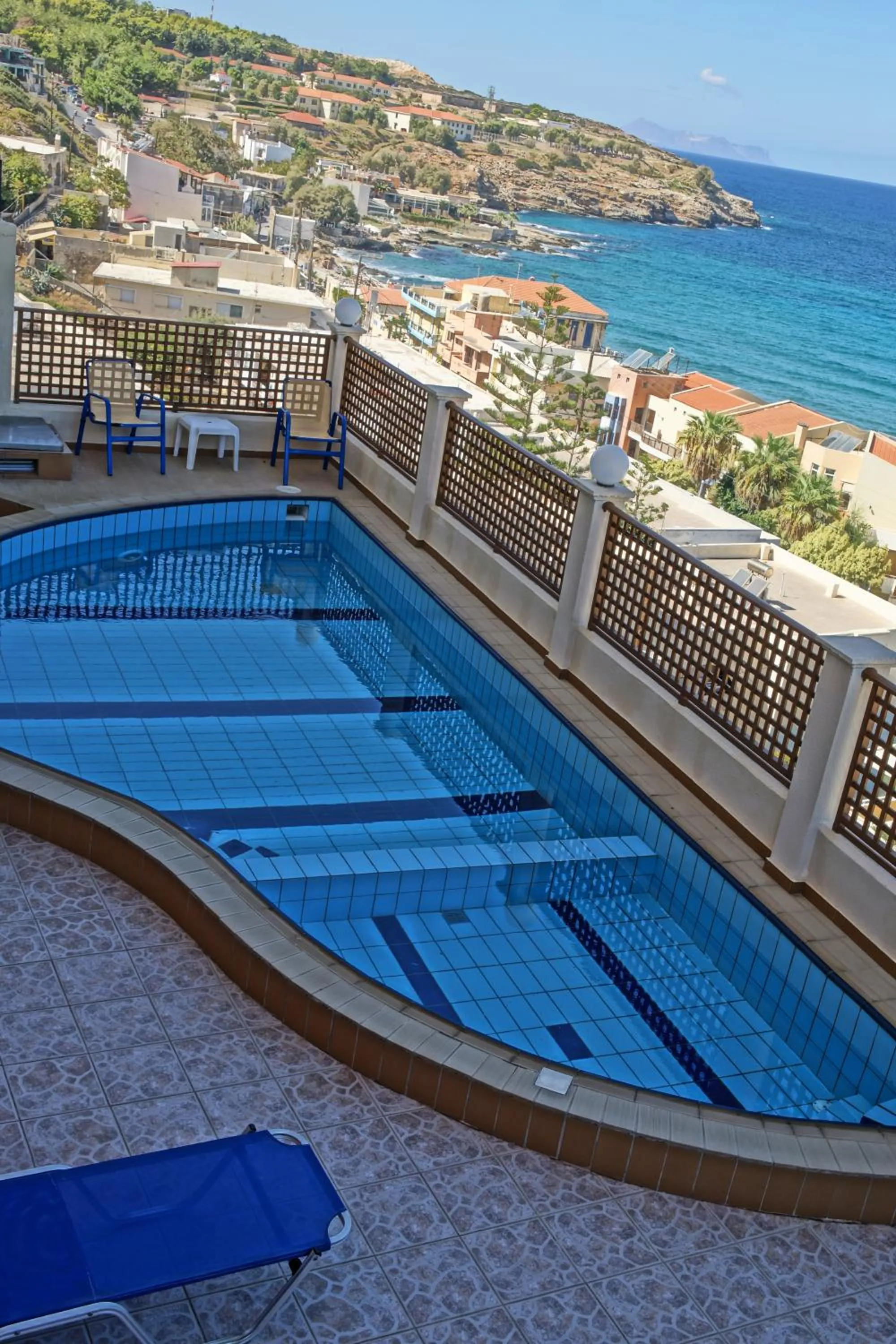 Swimming pool in Eliza Apartments
