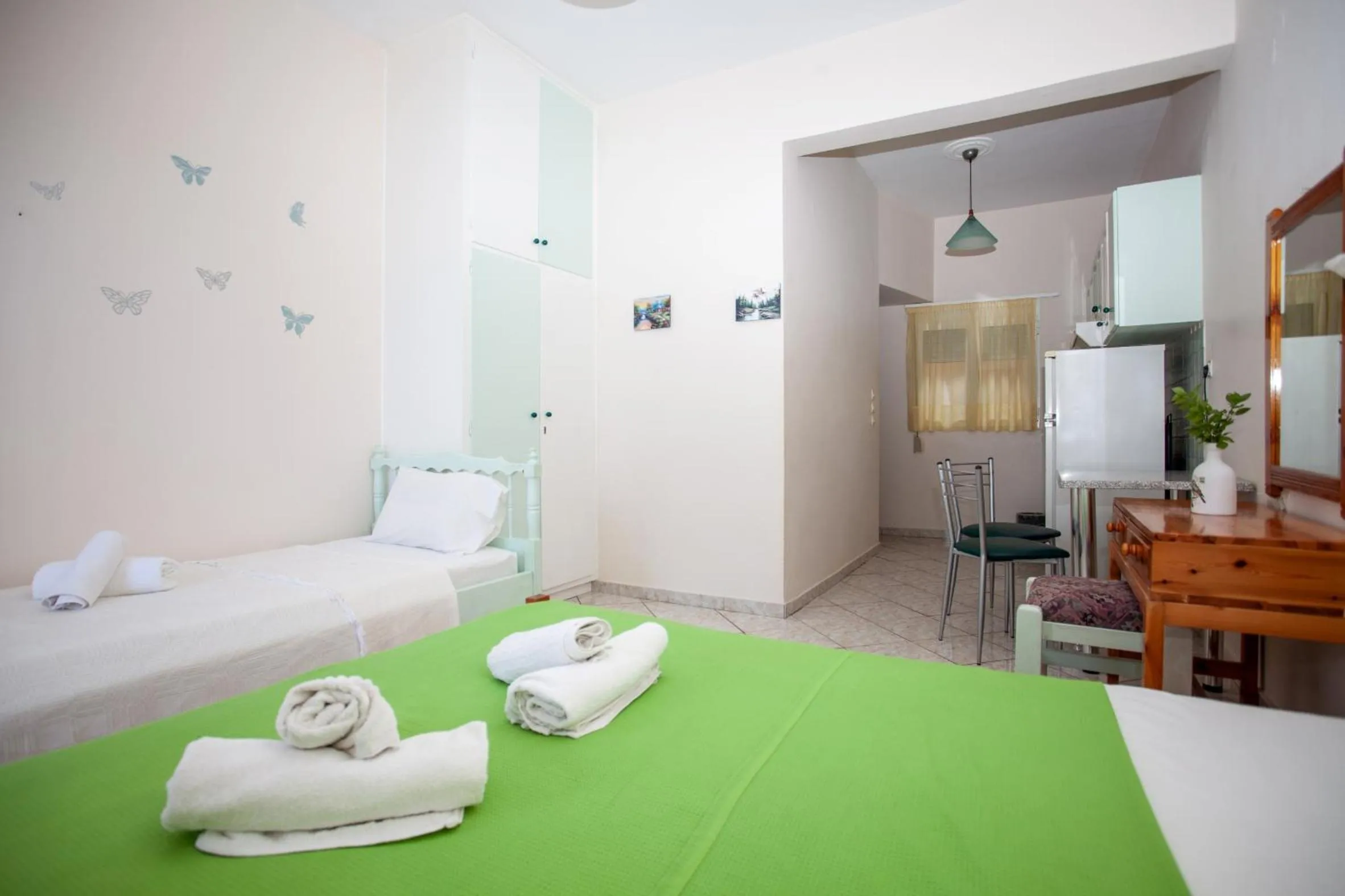 Bedroom, Bed in Eliza Apartments