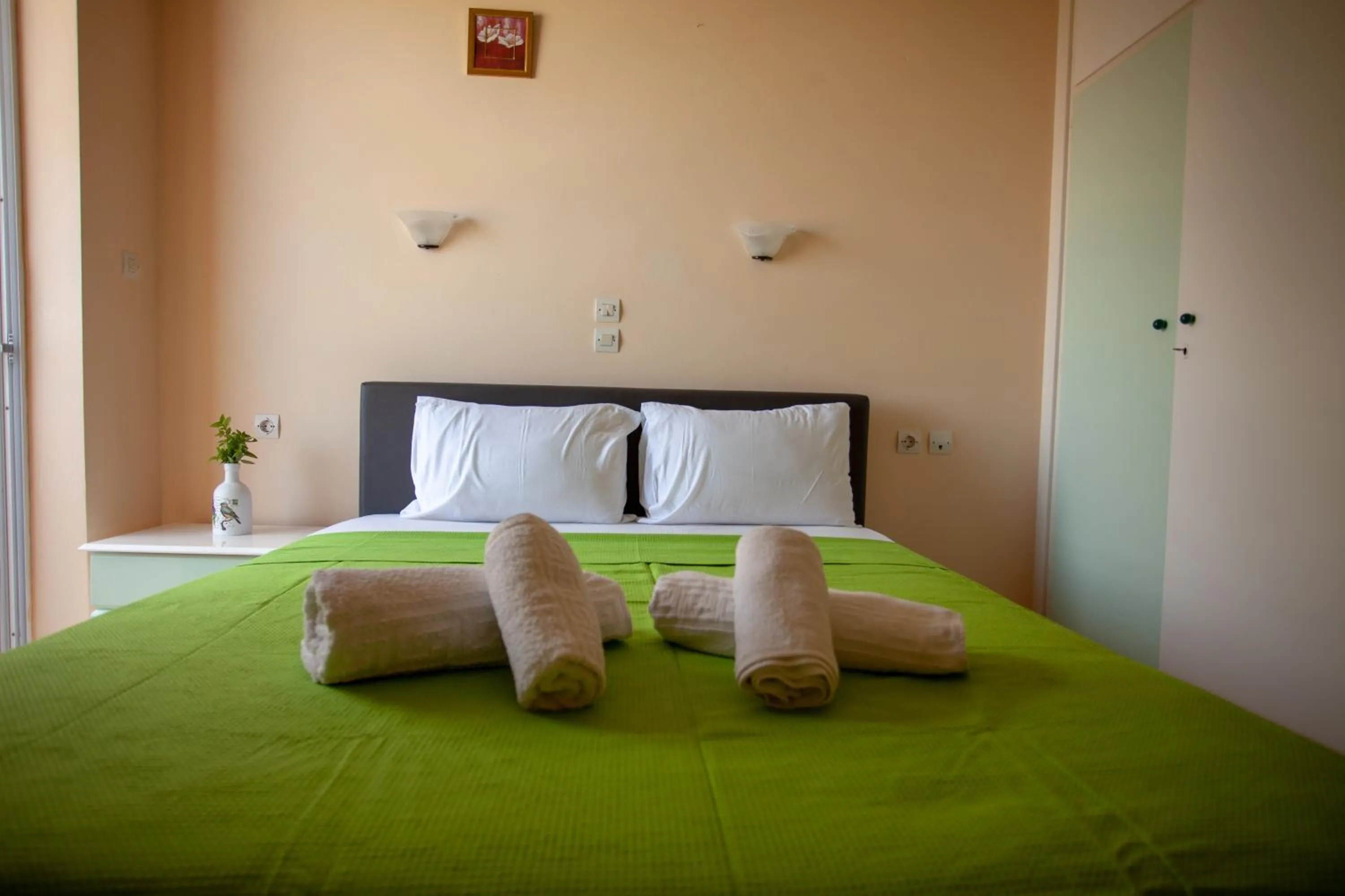 Bedroom, Bed in Eliza Apartments