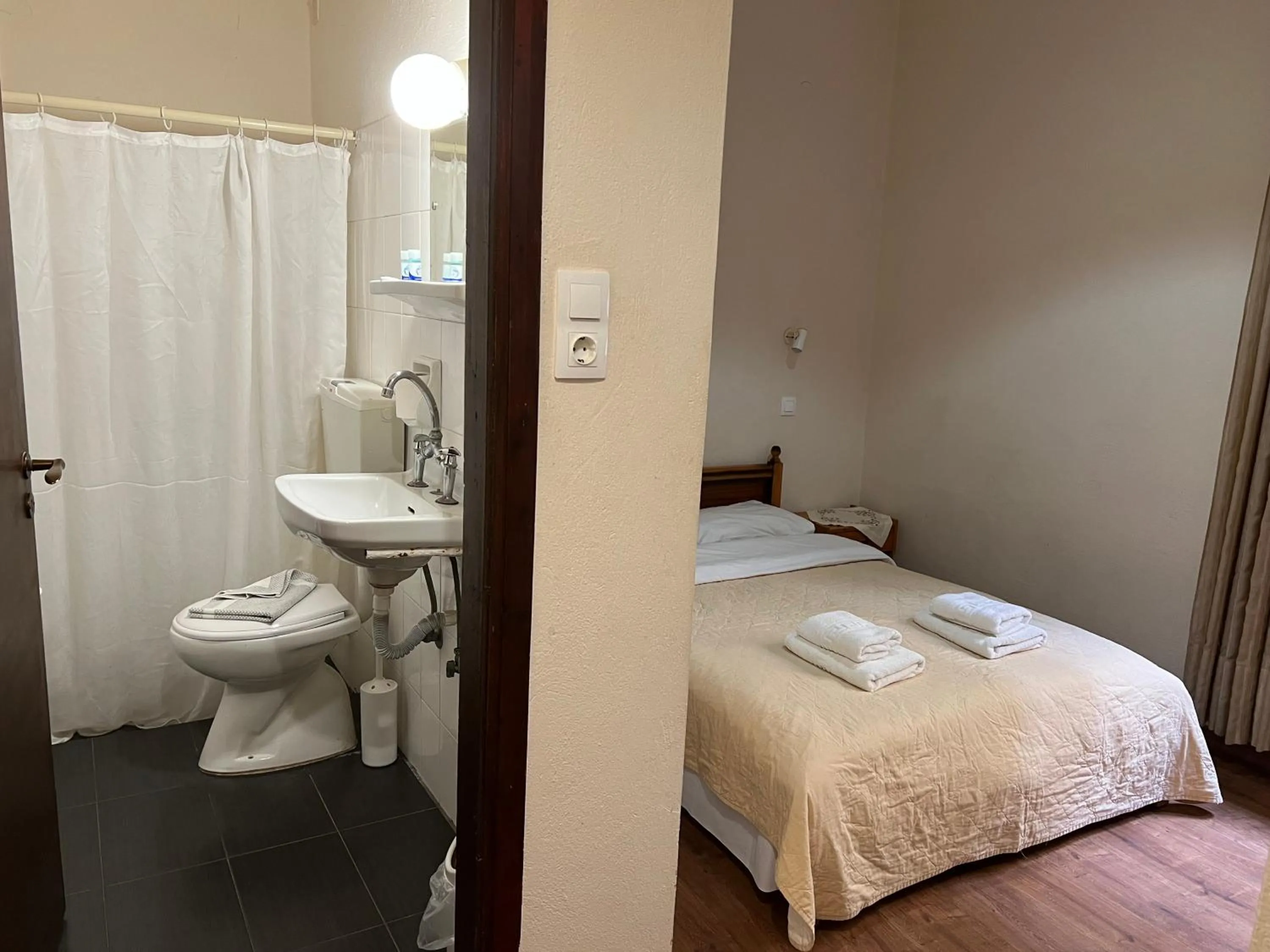 Photo of the whole room in Rethymno House