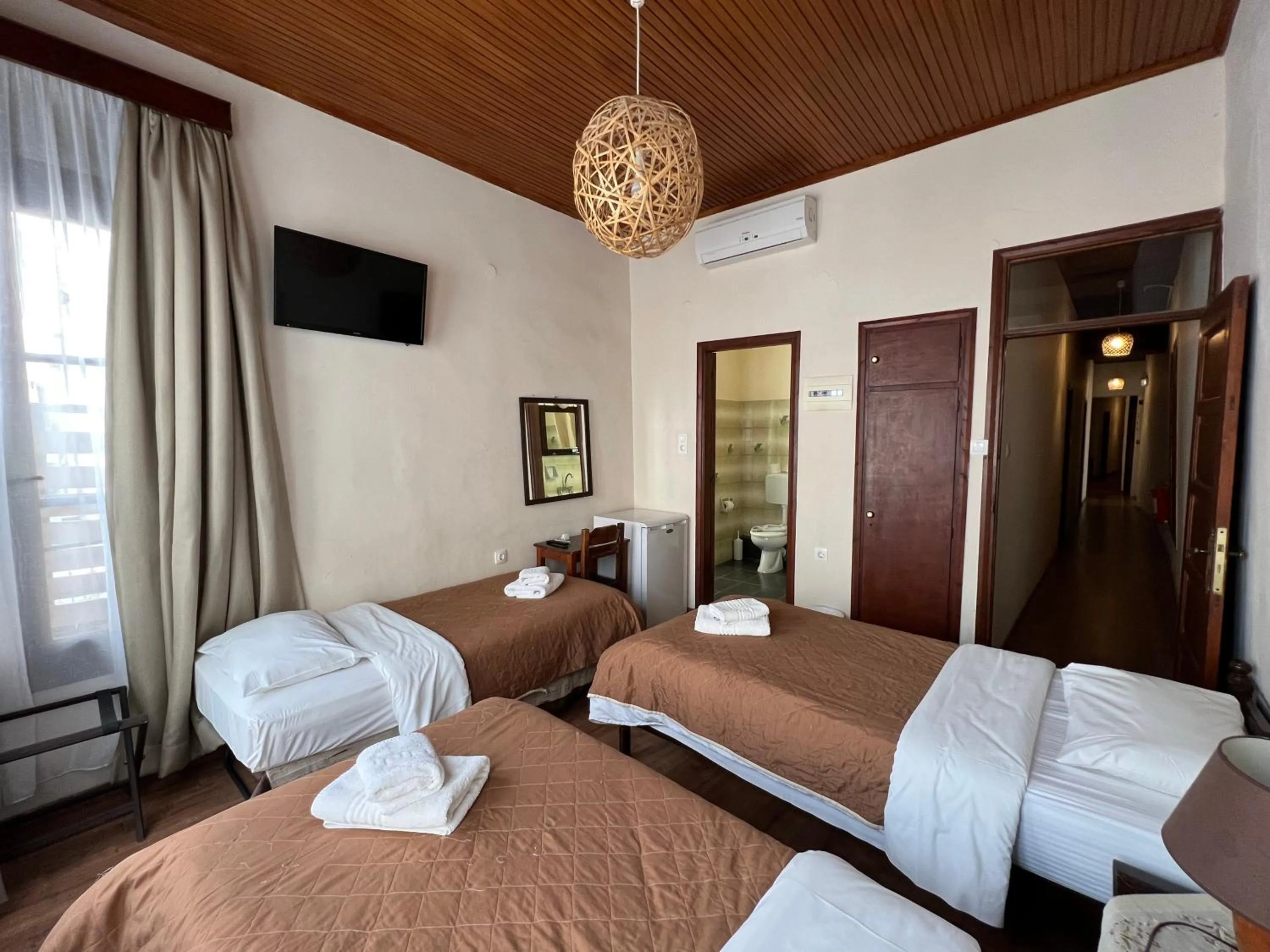 Photo of the whole room, Bed in Rethymno House