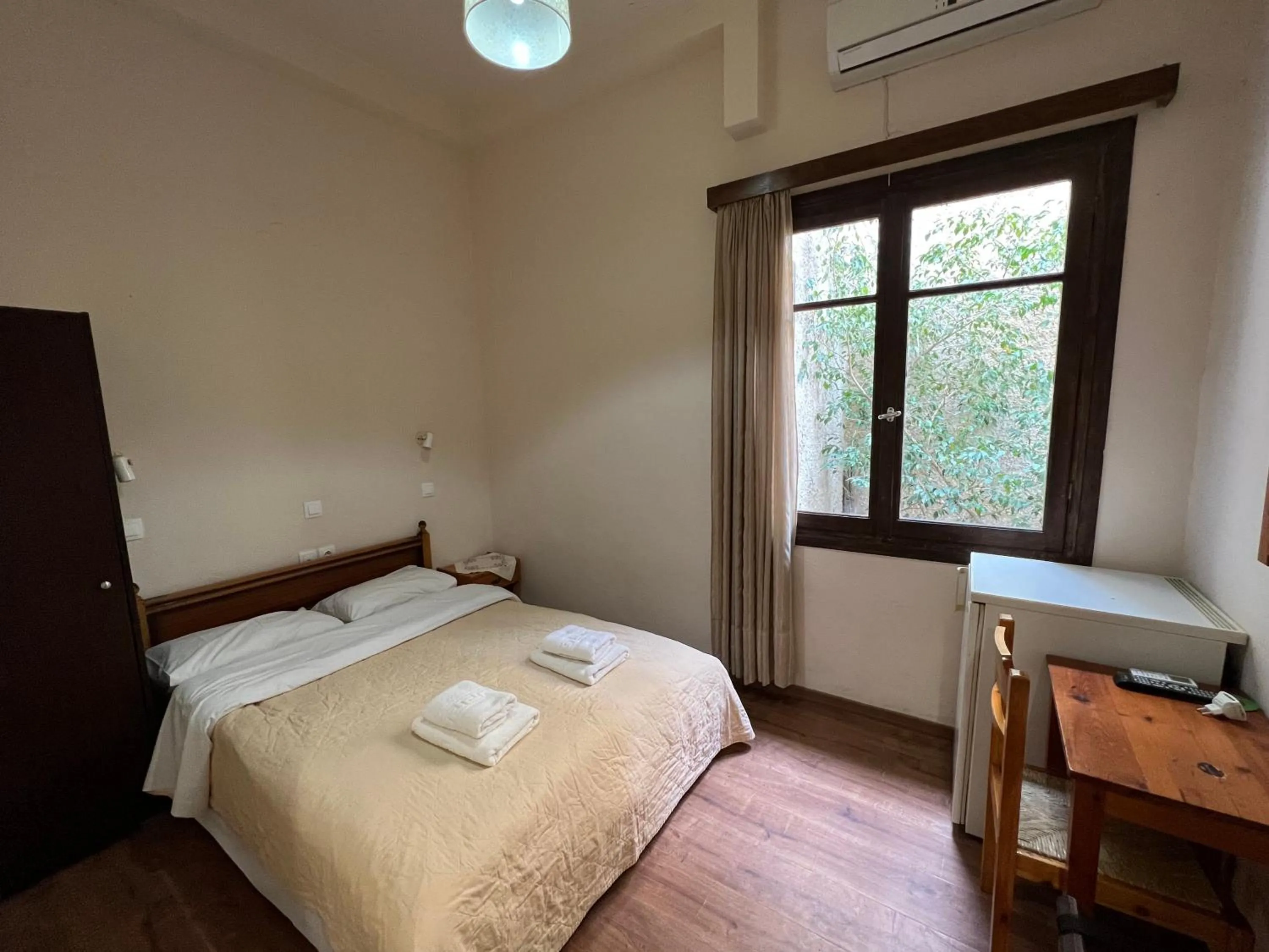 Photo of the whole room, Bed in Rethymno House