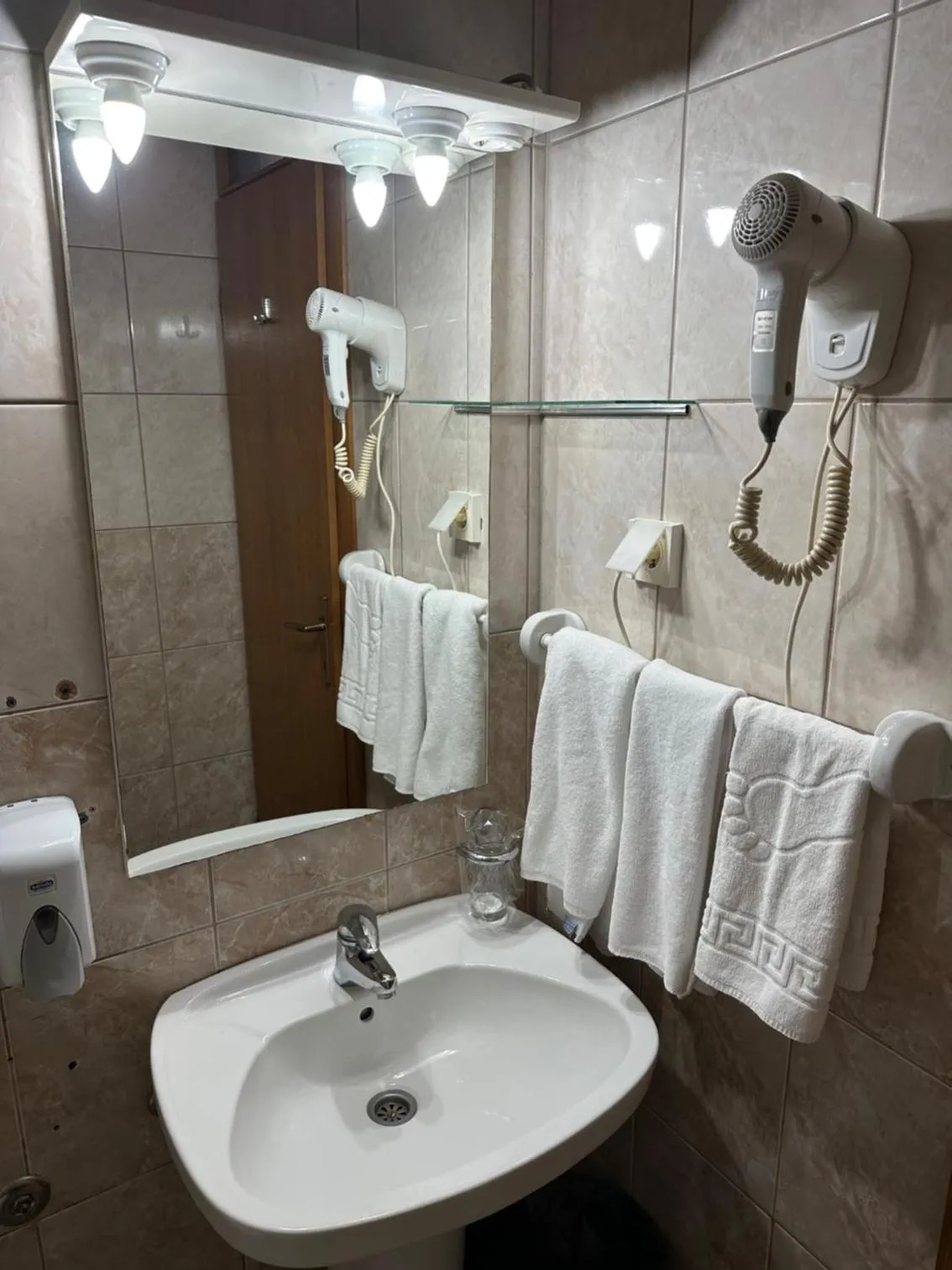 Toilet in Hotel Višegrad