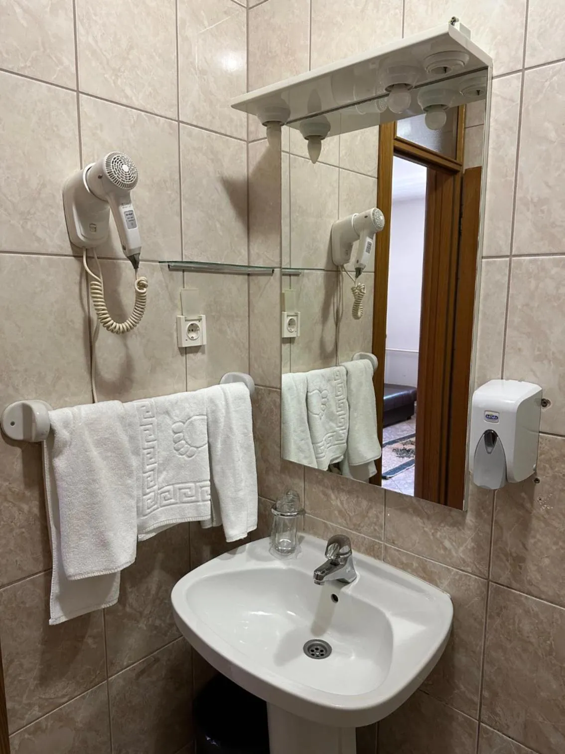 Toilet in Hotel Višegrad