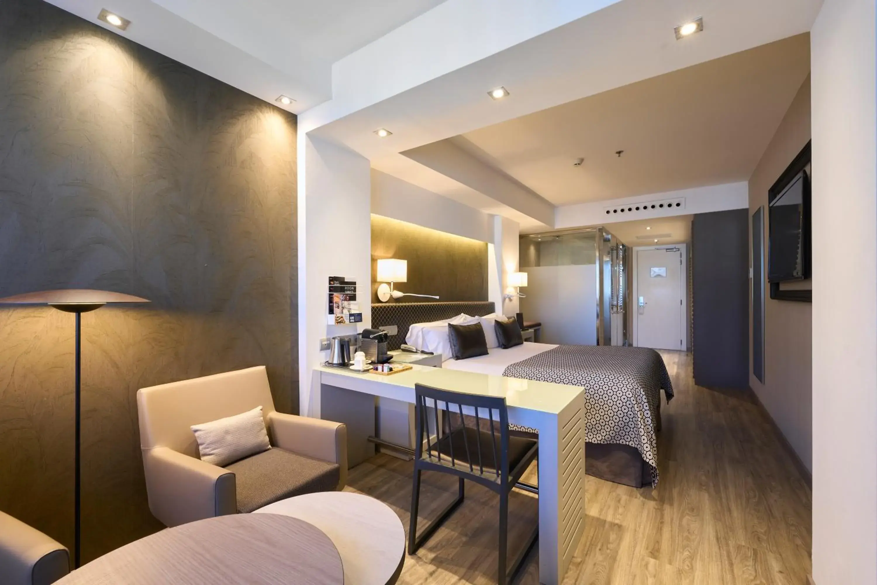 Bed in Catalonia Square 4* Sup Bed in Catalonia Square 4* Sup