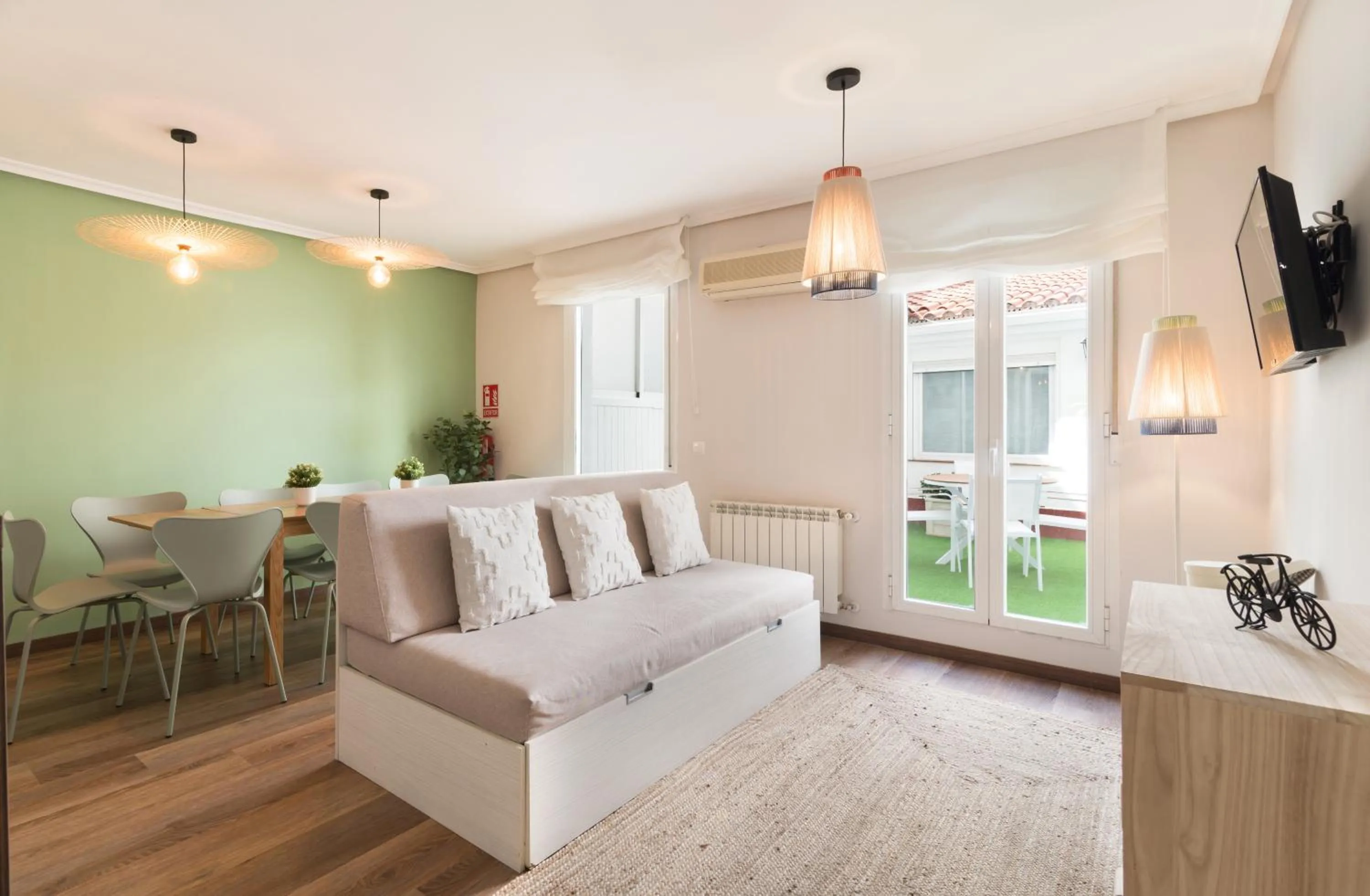 Seating area in Roisa Centro