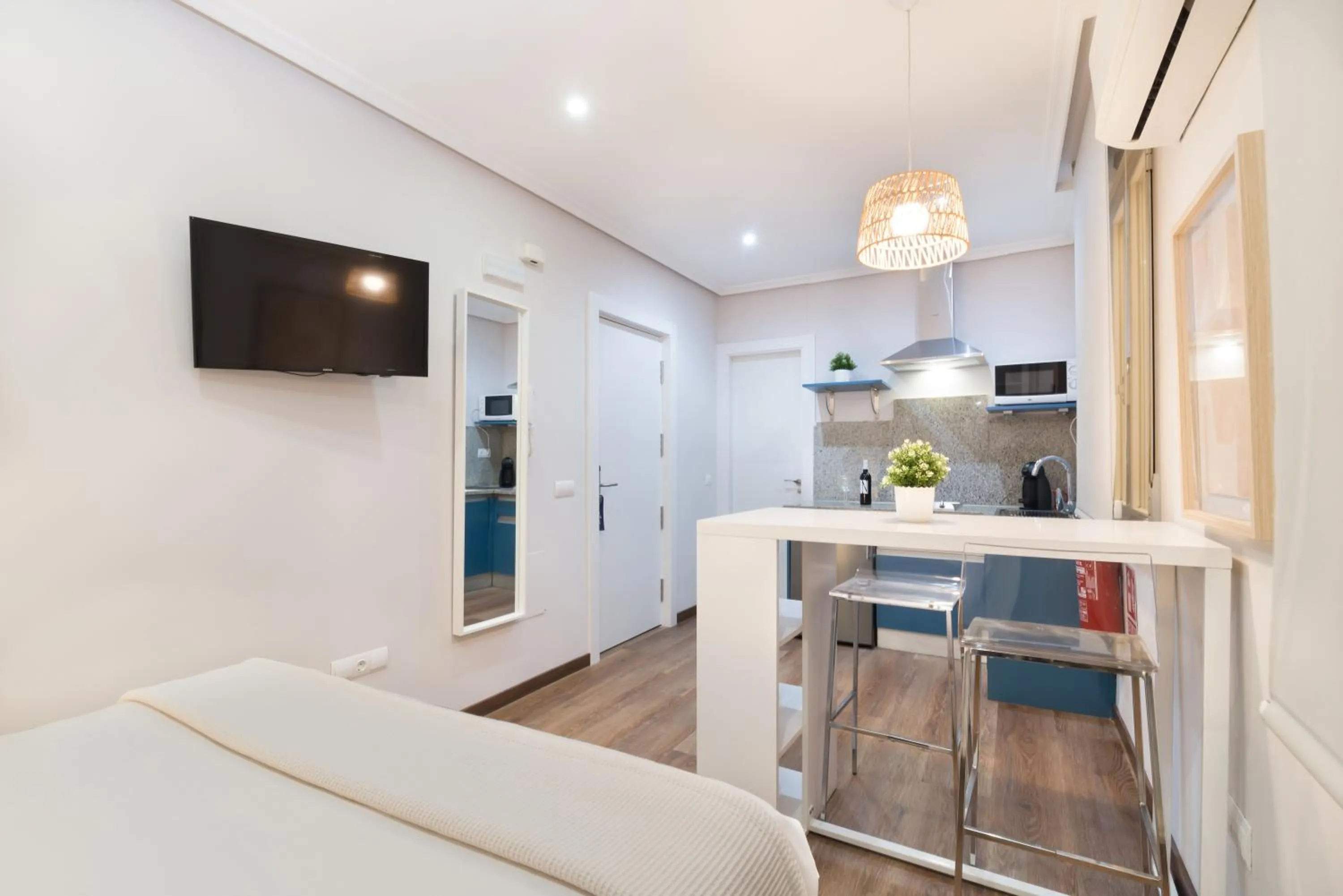 Photo of the whole room in Roisa Centro