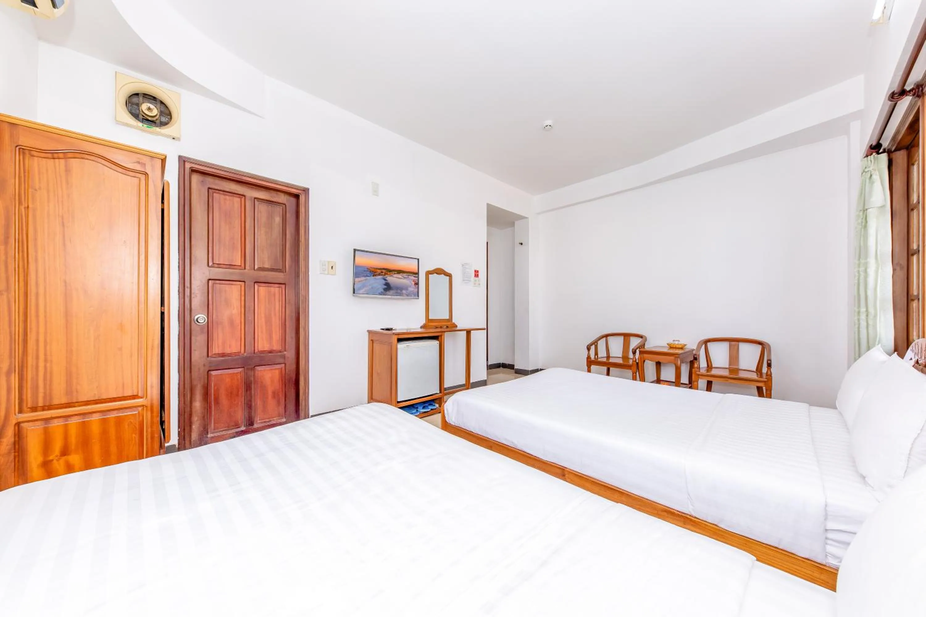 Bed in Minh Cat Hotel