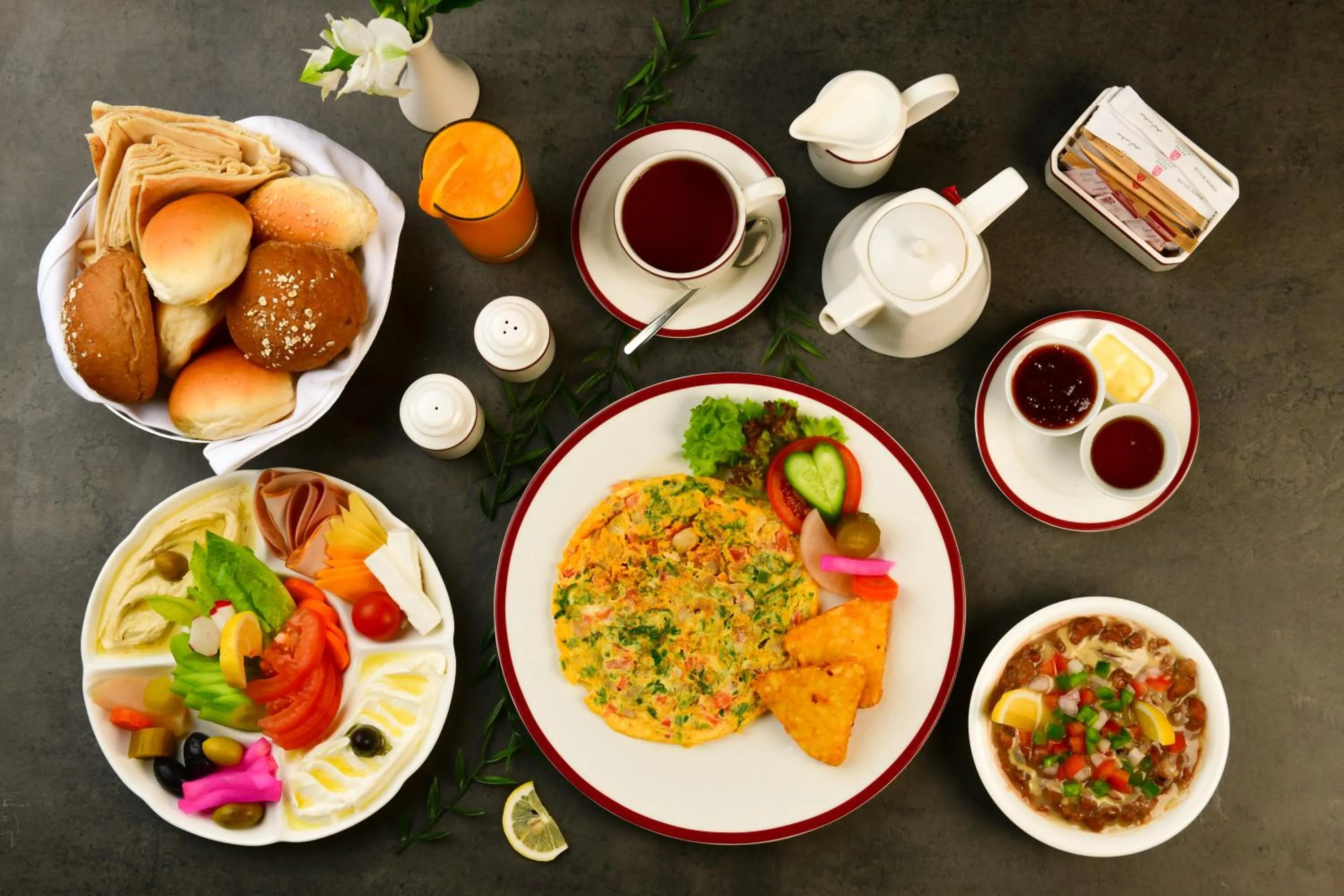 Restaurant/places to eat in Retaj Inn Al Wakrah