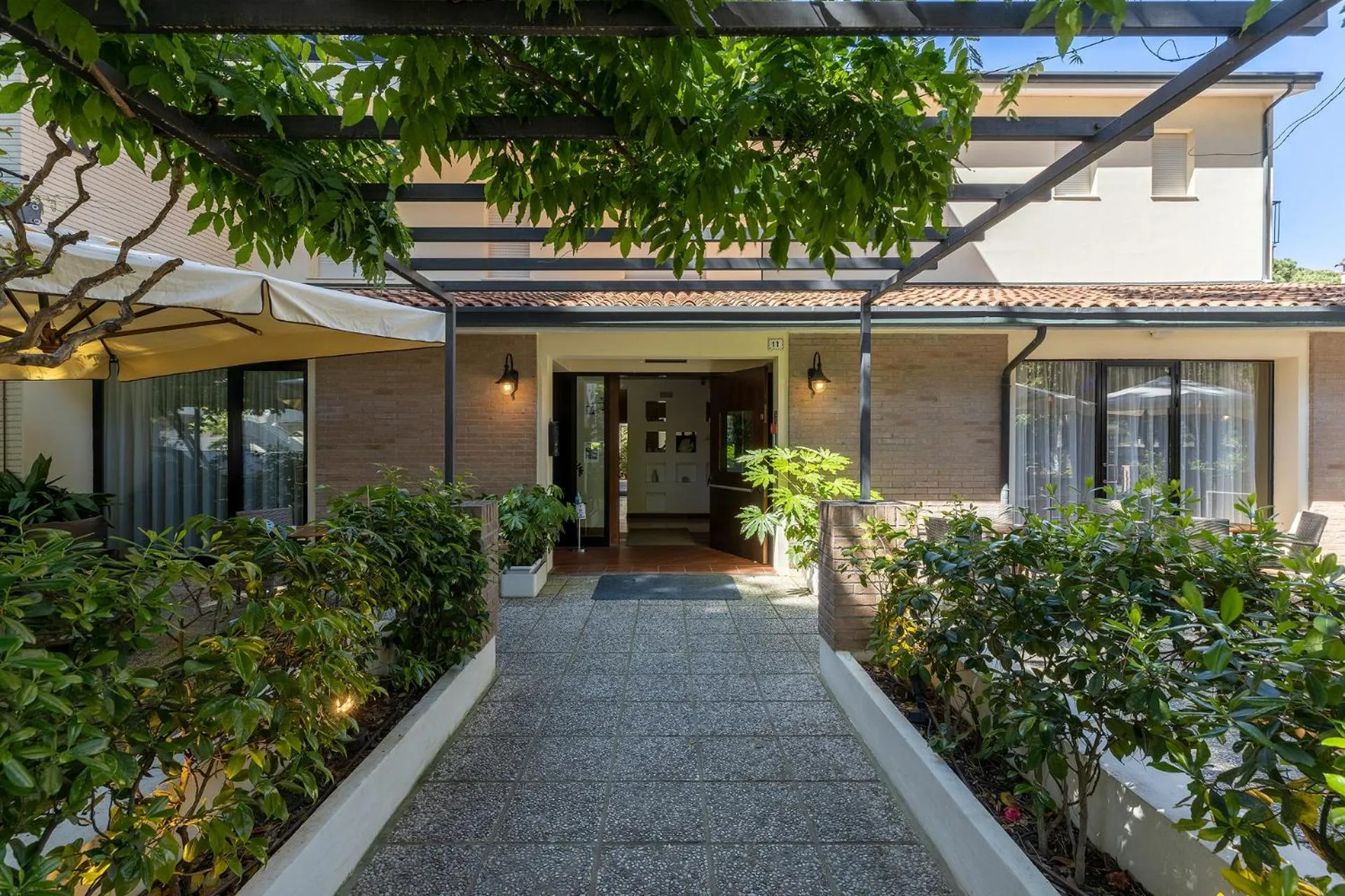 Facade/entrance in La Tavernetta