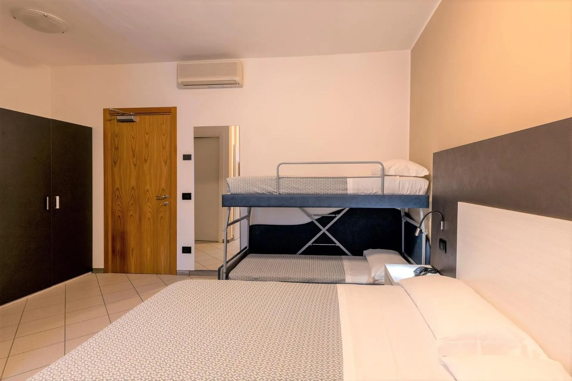 bunk bed, Bed in La Tavernetta