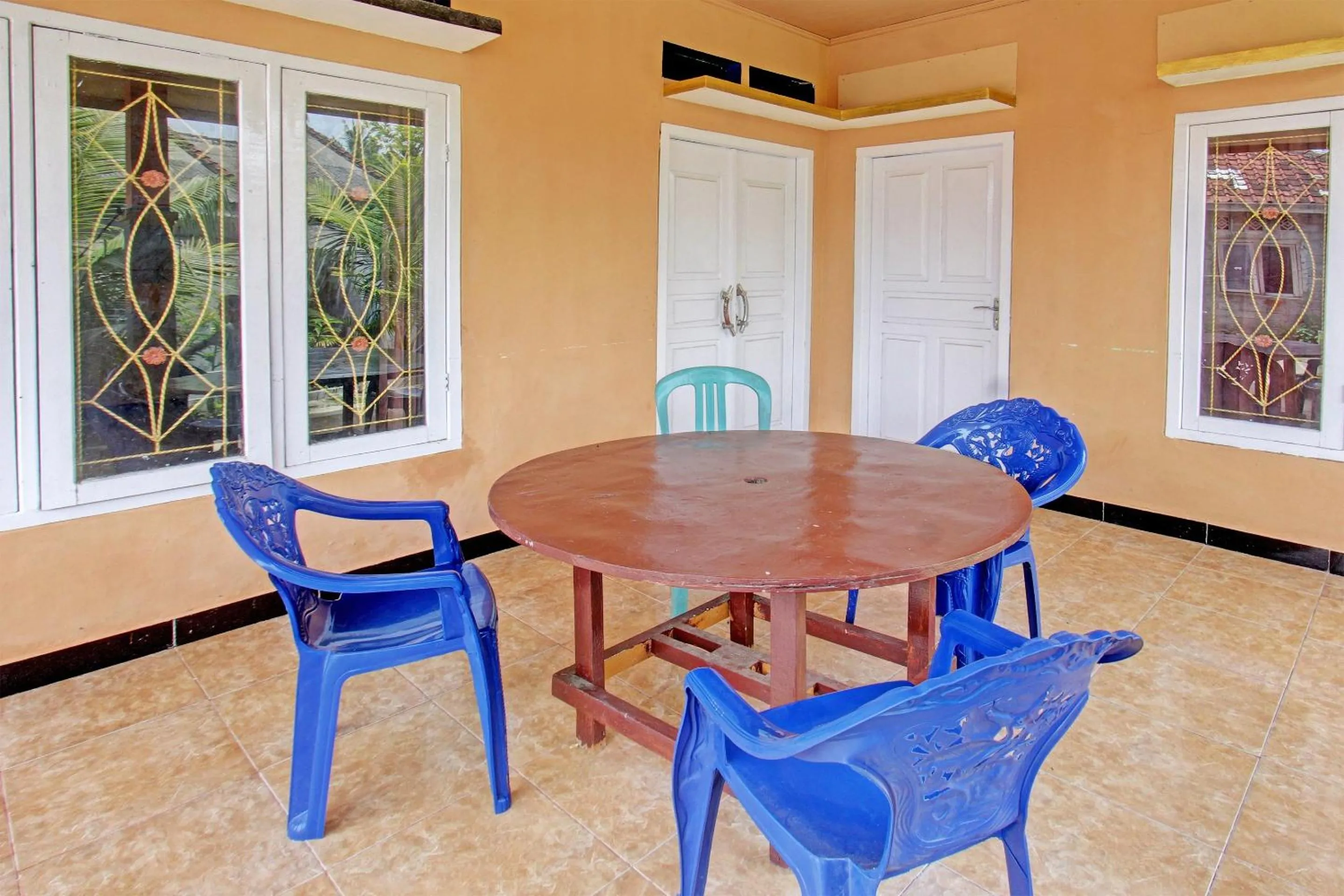 Lobby or reception in Hotel O Zahira Homestay Near Ekas Surf School and Service
