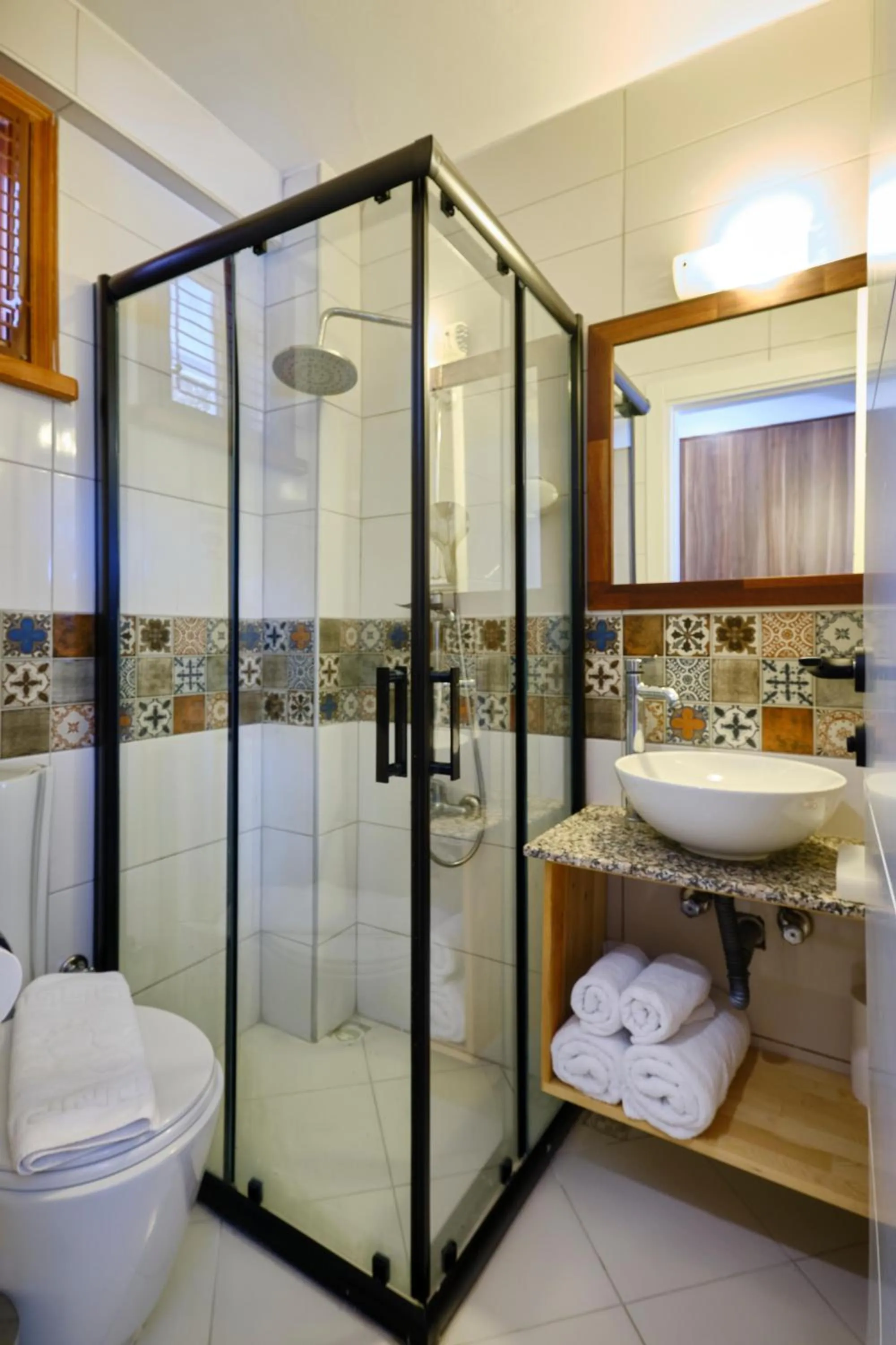 Shower in Aquarius Hotel