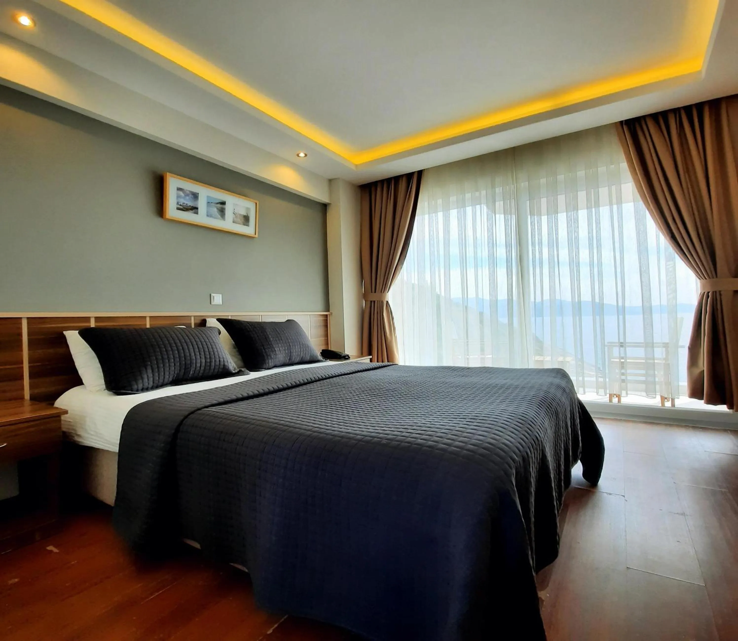 Photo of the whole room, Bed in Aquarius Hotel