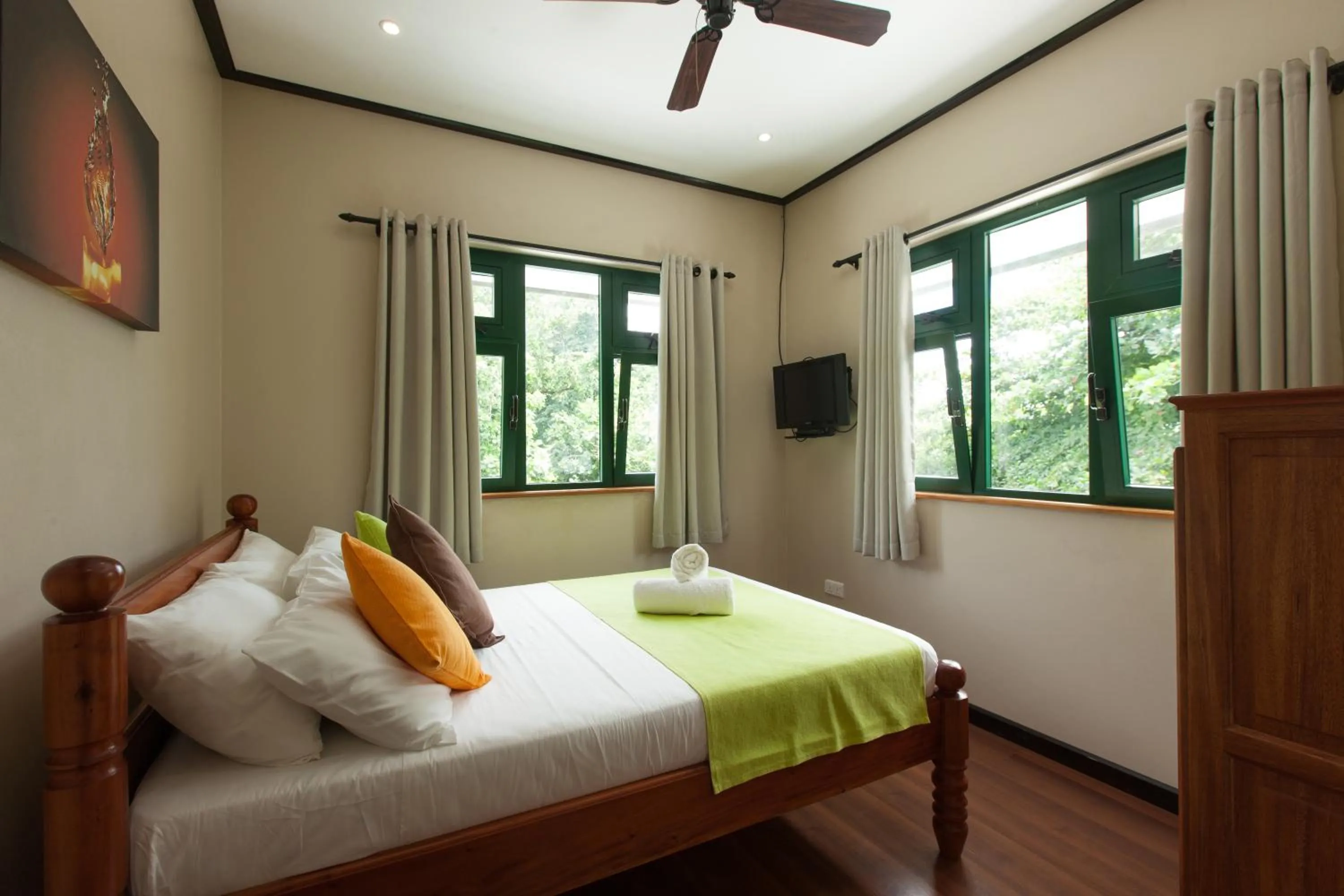 Bedroom, Bed in La Kaz Safran