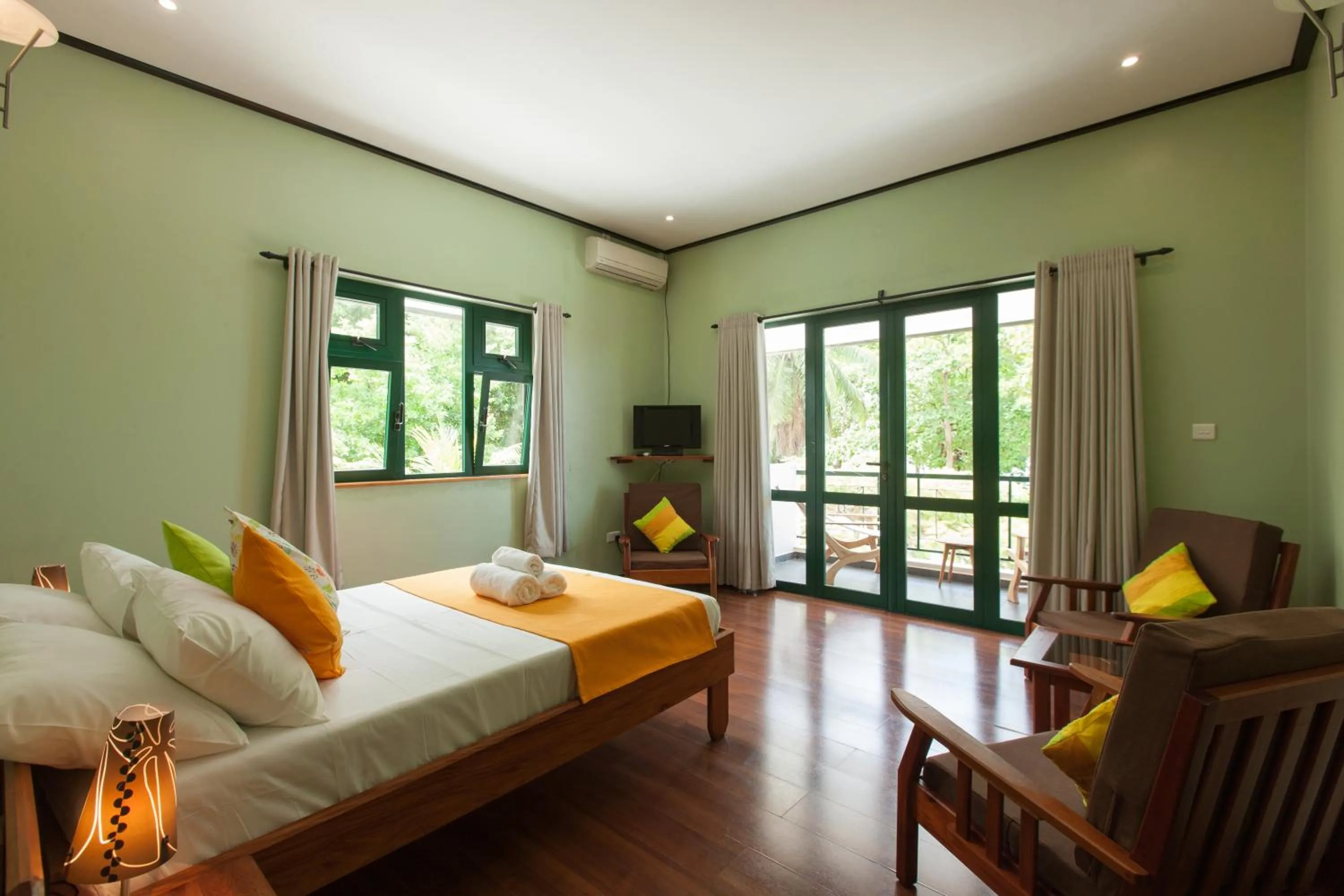 Bedroom, Bed in La Kaz Safran