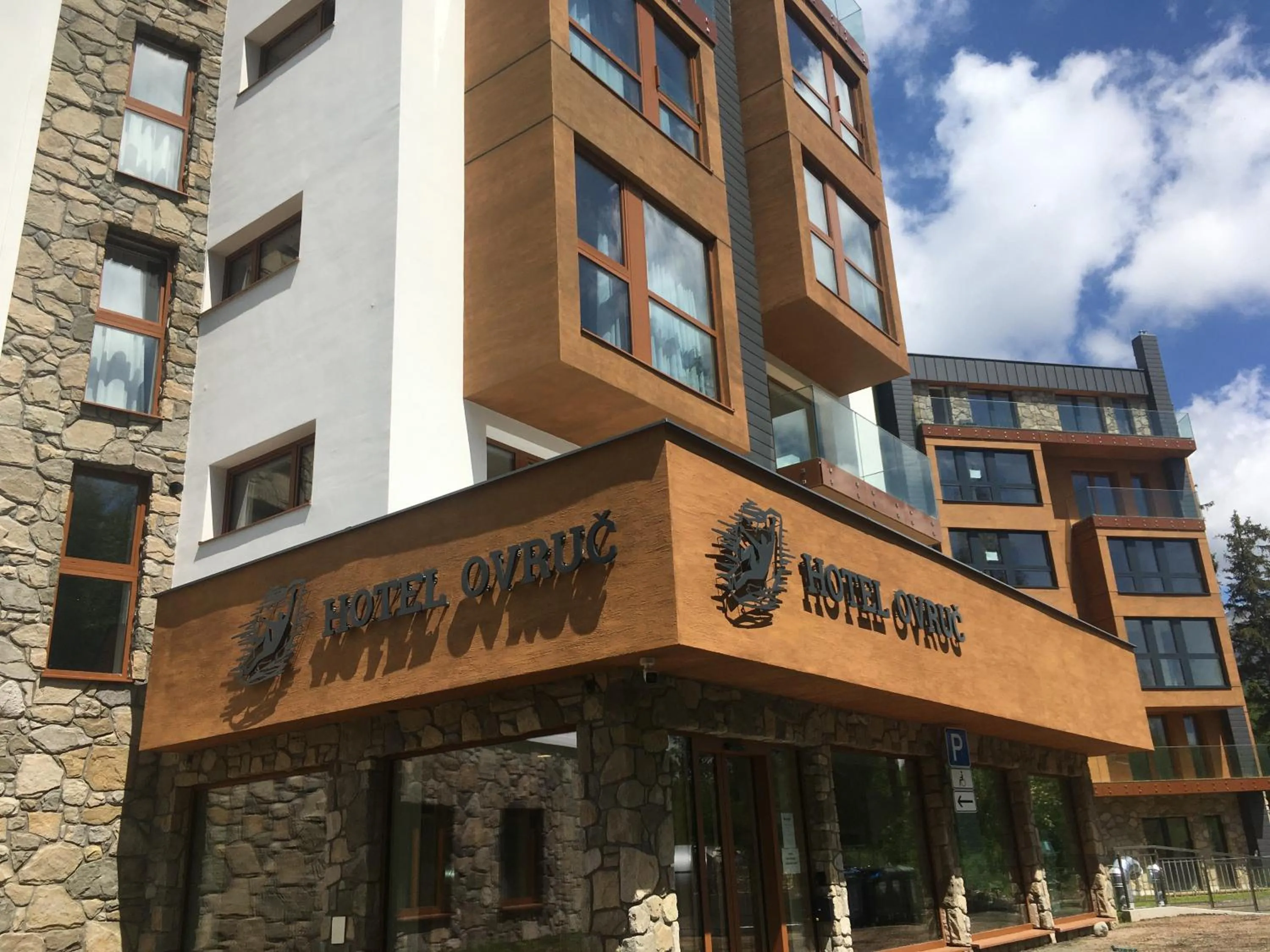 Property building in Apartmán s výhľadom na štíty Ovruč 312
