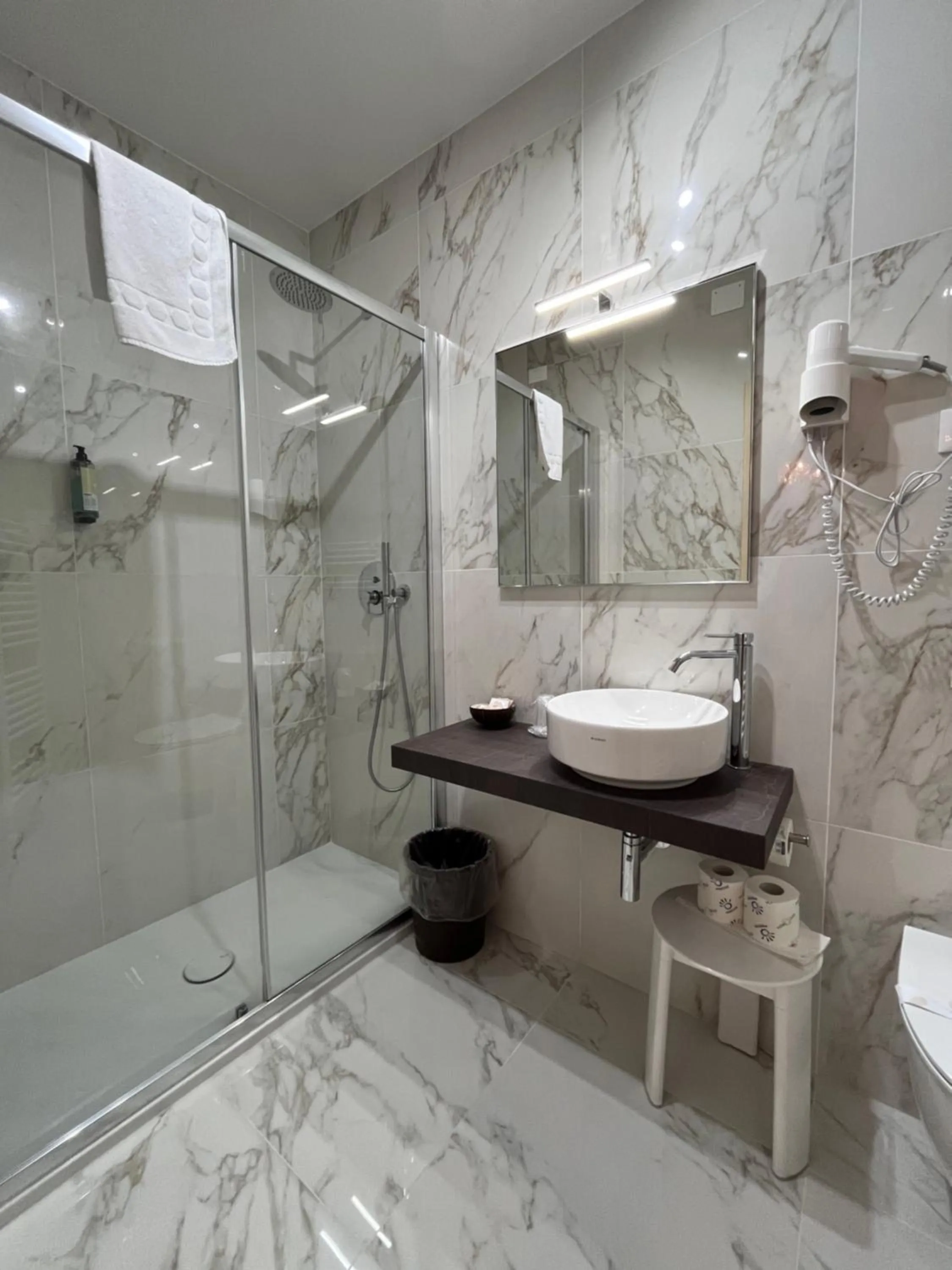 Shower in Hotel Castello