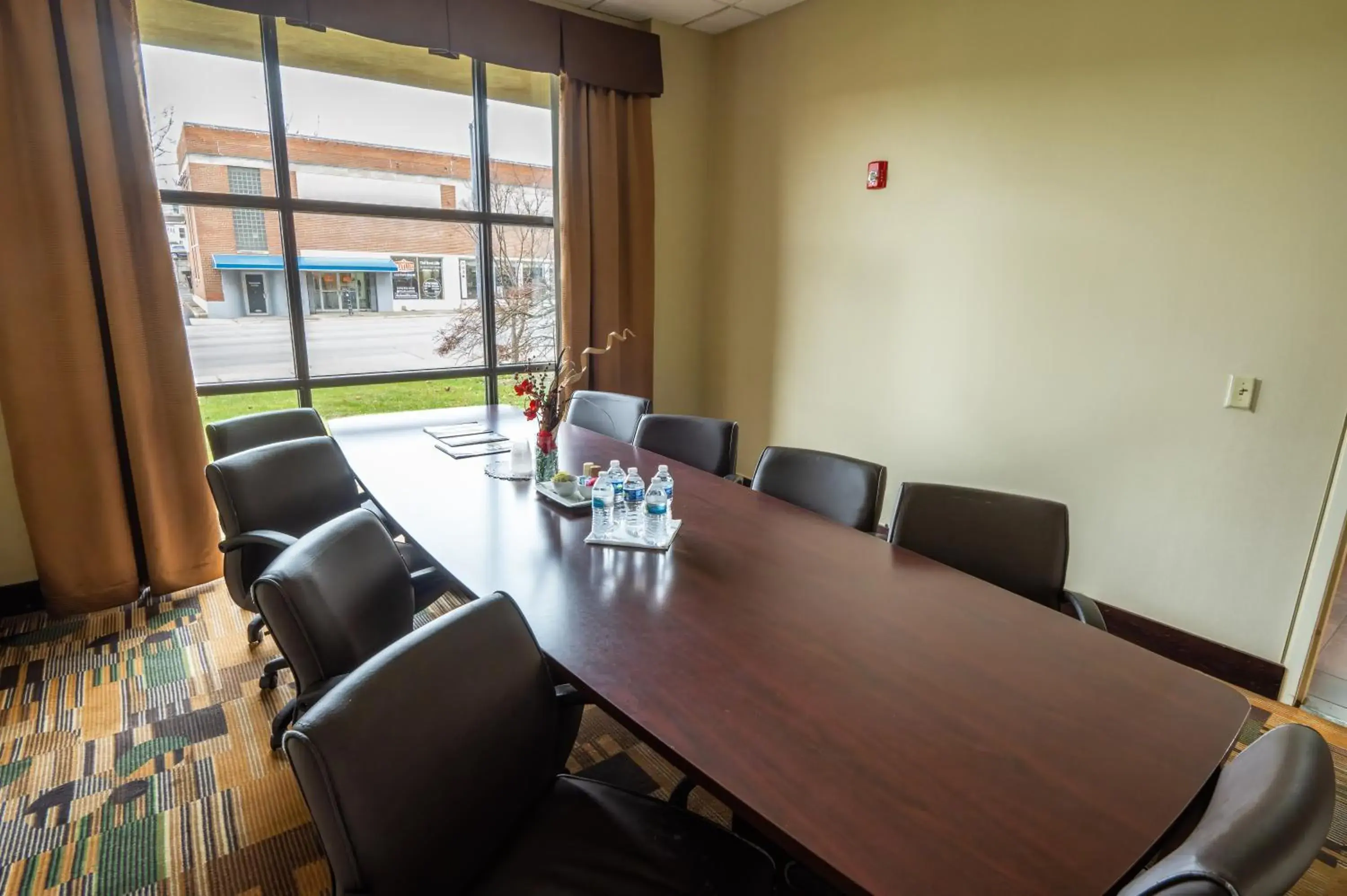 Quality Inn & Suites Downtown Mansfield Quality Inn & Suites Downtown Mansfield