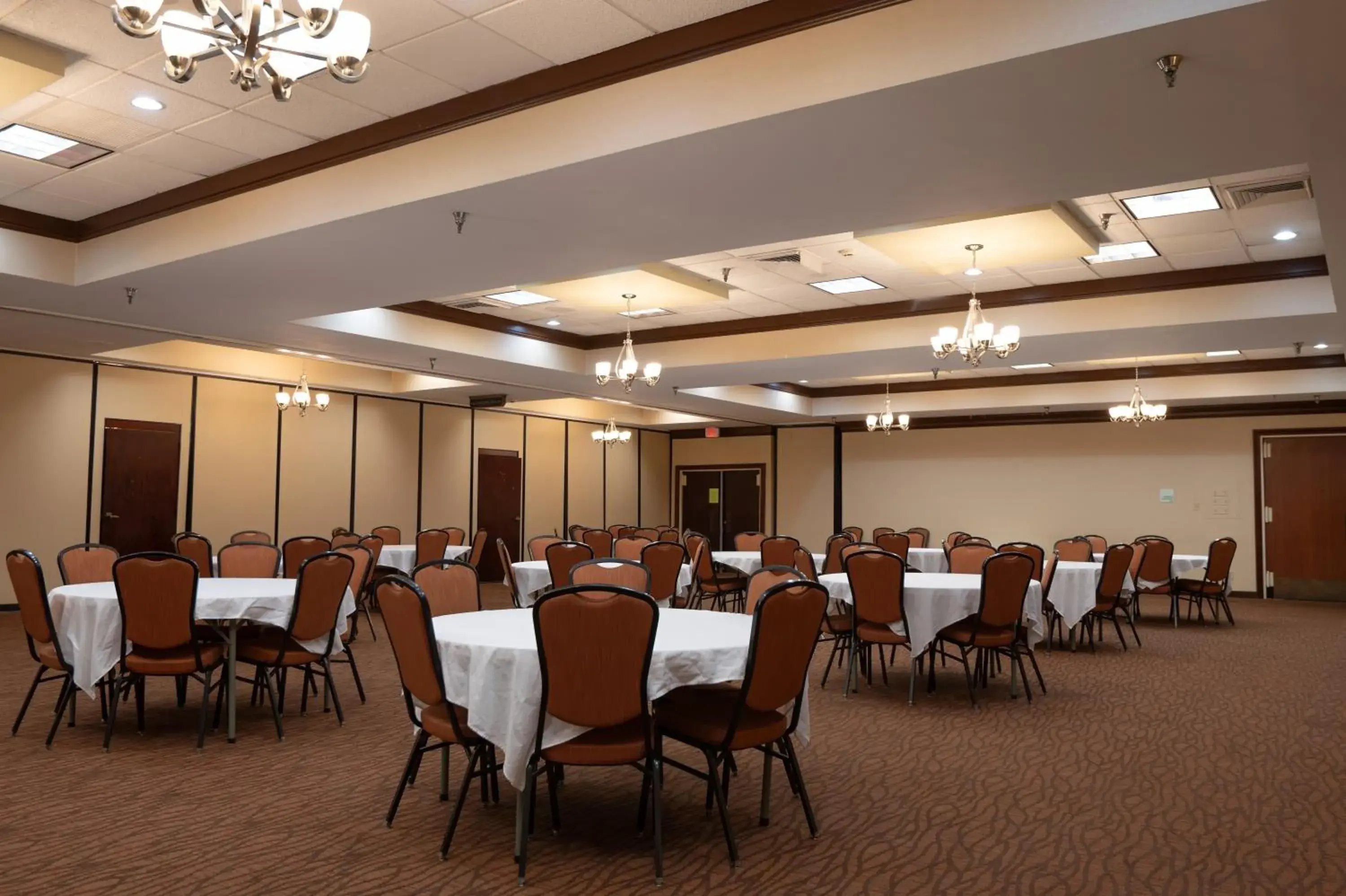 Quality Inn & Suites Downtown Mansfield Quality Inn & Suites Downtown Mansfield