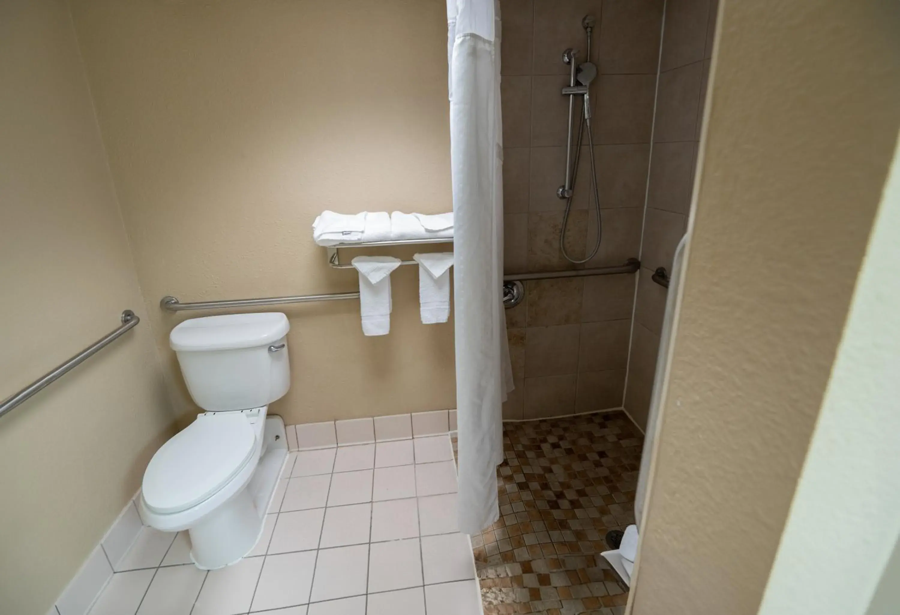 Quality Inn & Suites Downtown Mansfield Quality Inn & Suites Downtown Mansfield