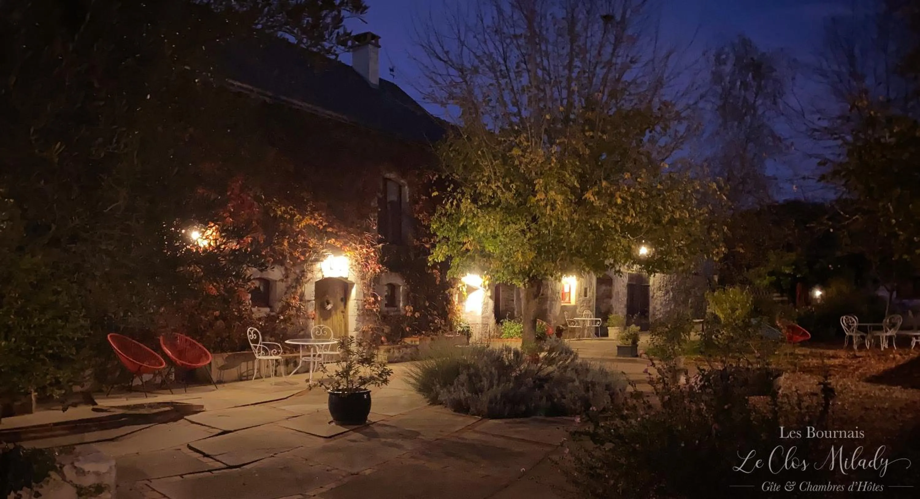 Night in Chambres d'Hôtes Les Bournais - Le Clos Milady