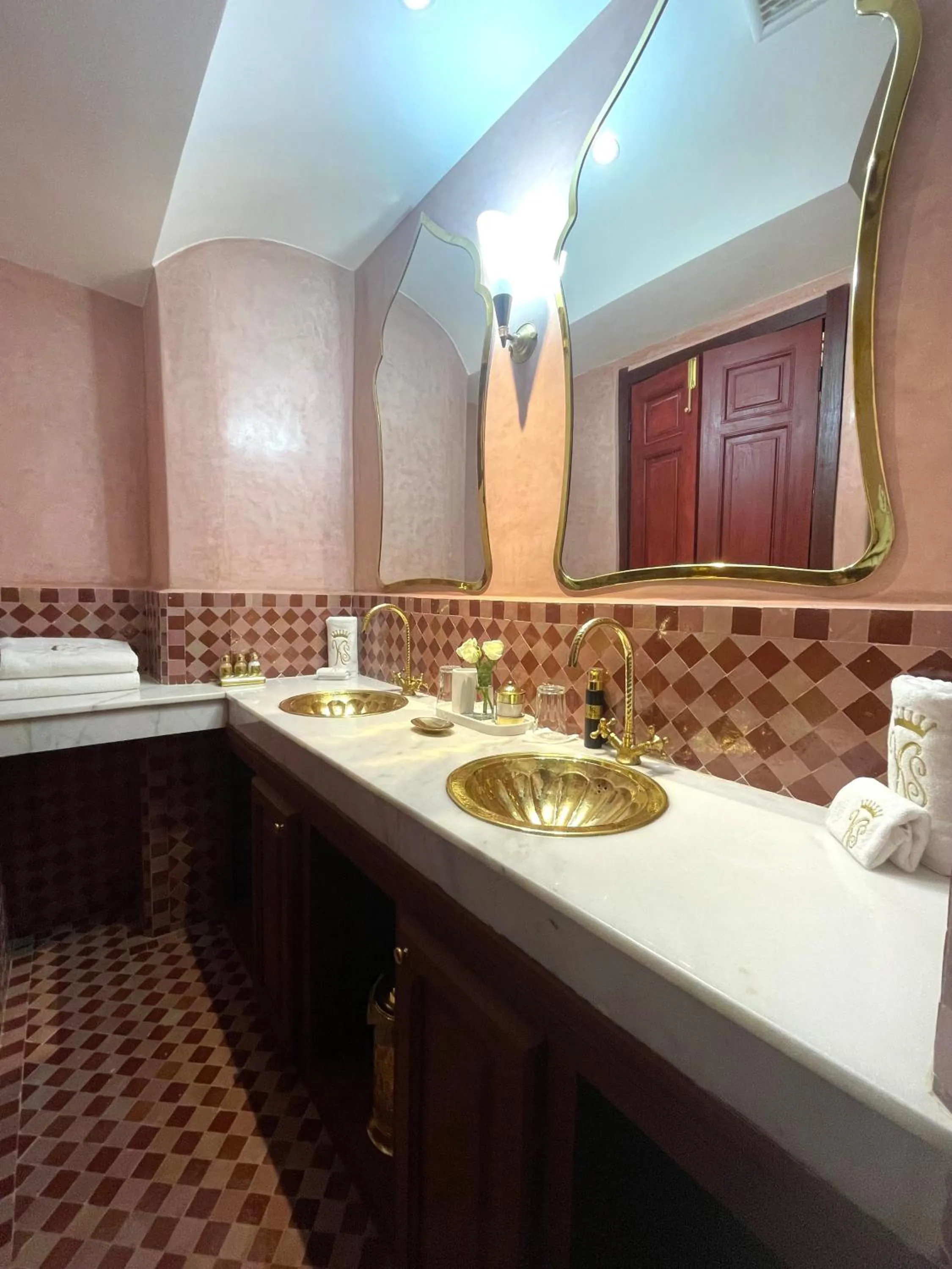 Bathroom in Riad Ksar Al Amal & Spa