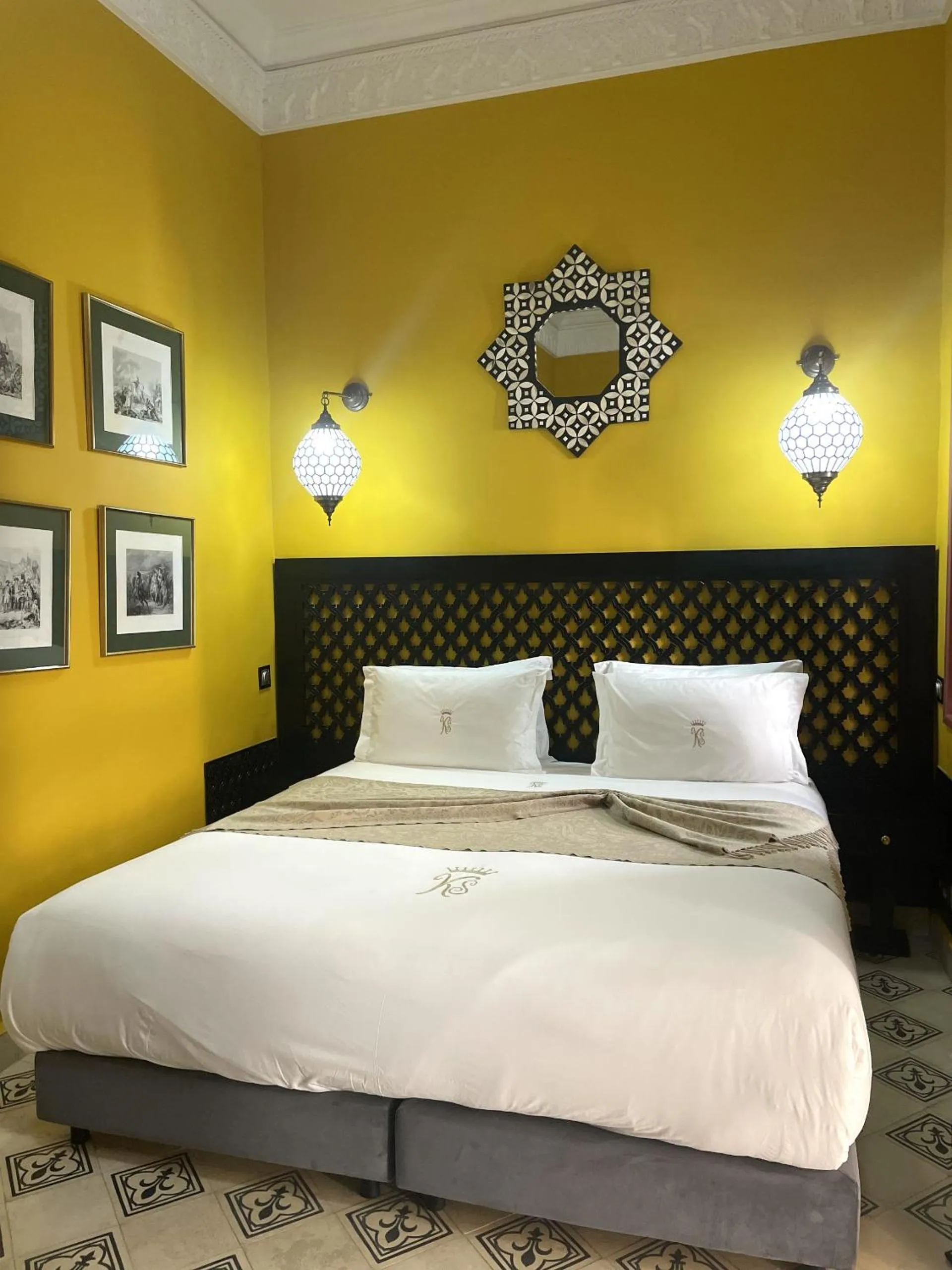 Bed in Riad Ksar Al Amal & Spa