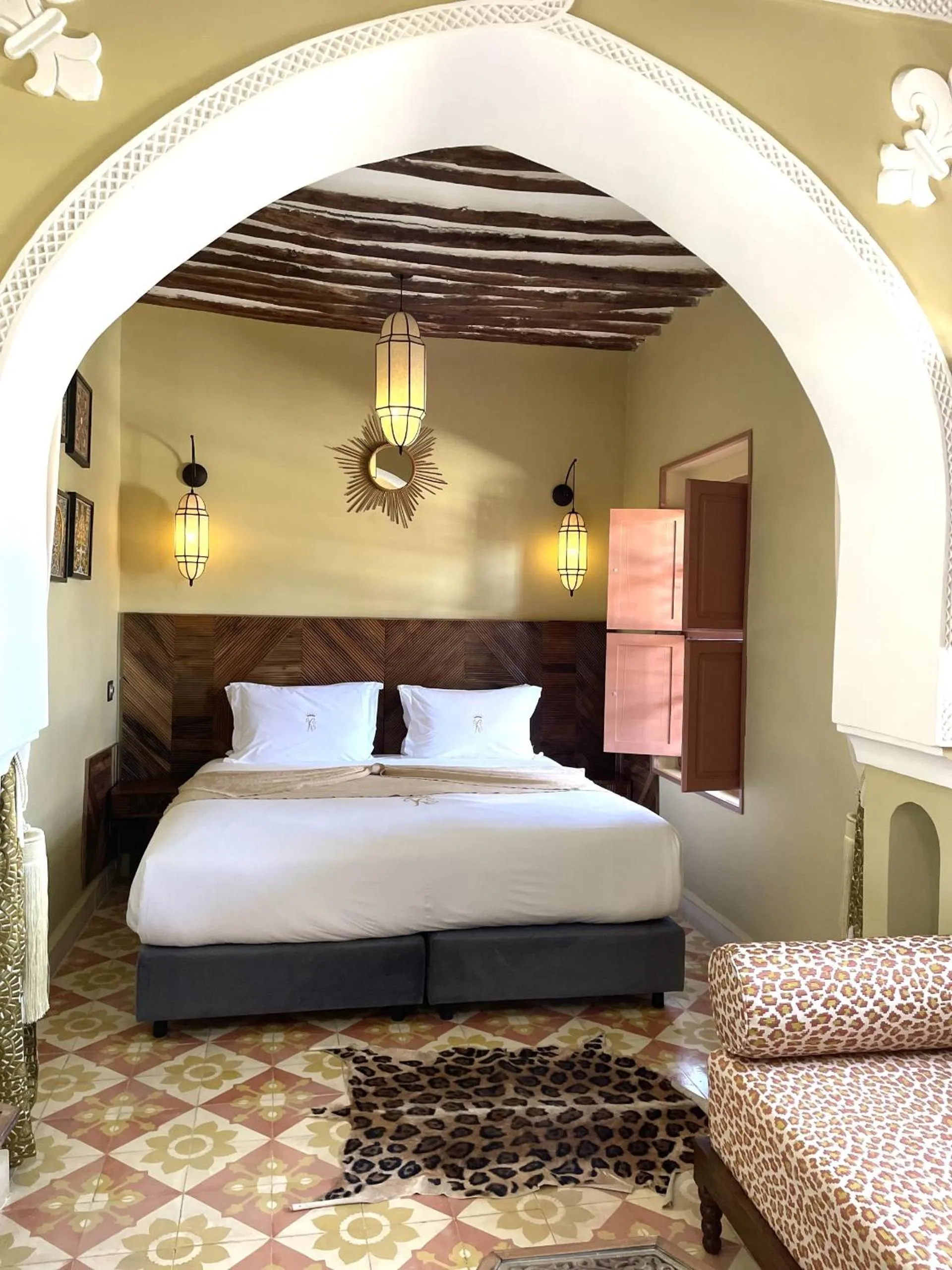 Bed in Riad Ksar Al Amal & Spa