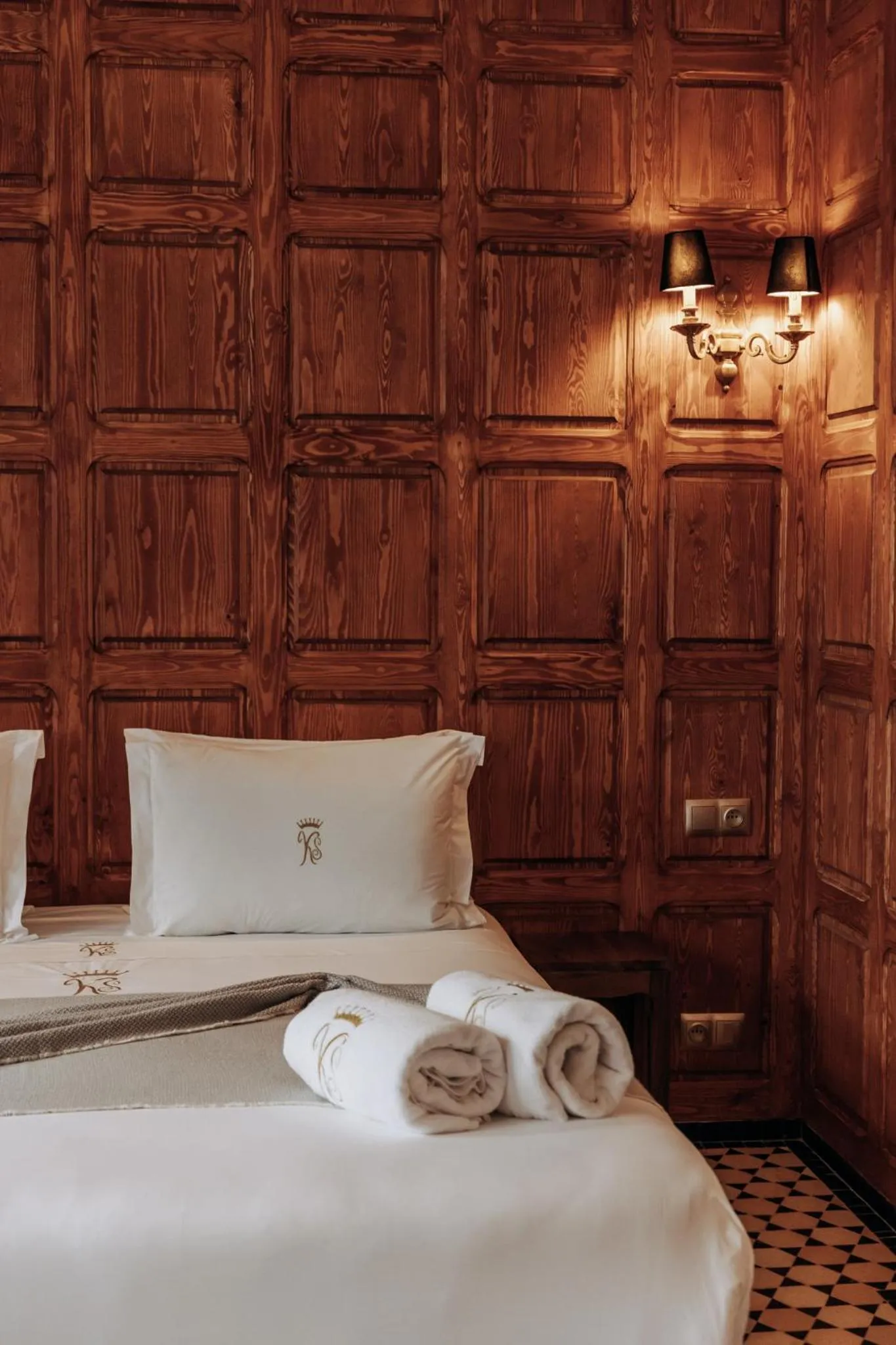 Bed in Riad Ksar Al Amal & Spa