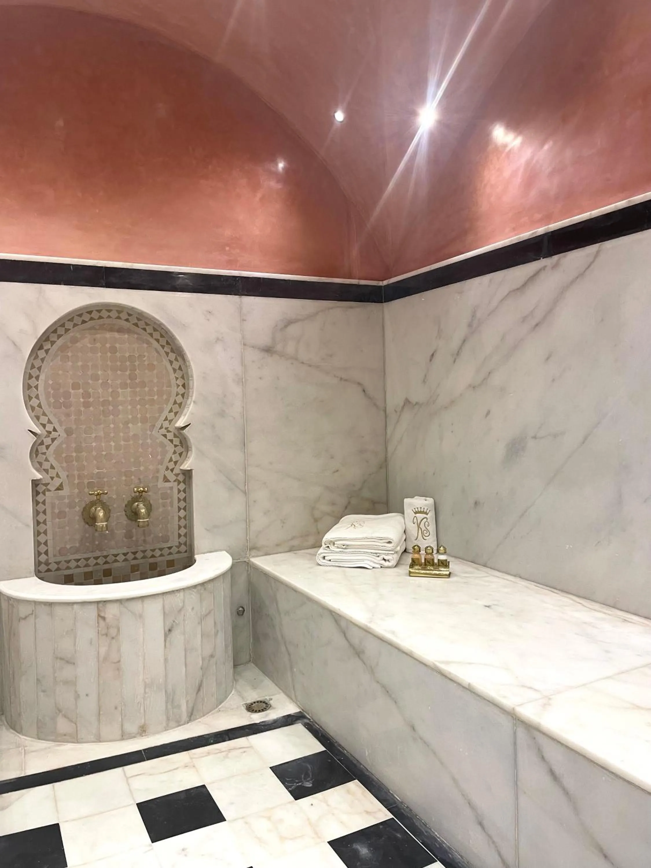 Steam room in Riad Ksar Al Amal & Spa